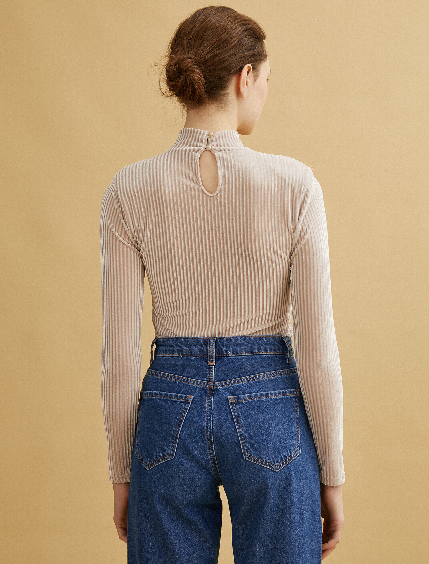   Uzun Kollu Tişört Dik Yaka Kadife