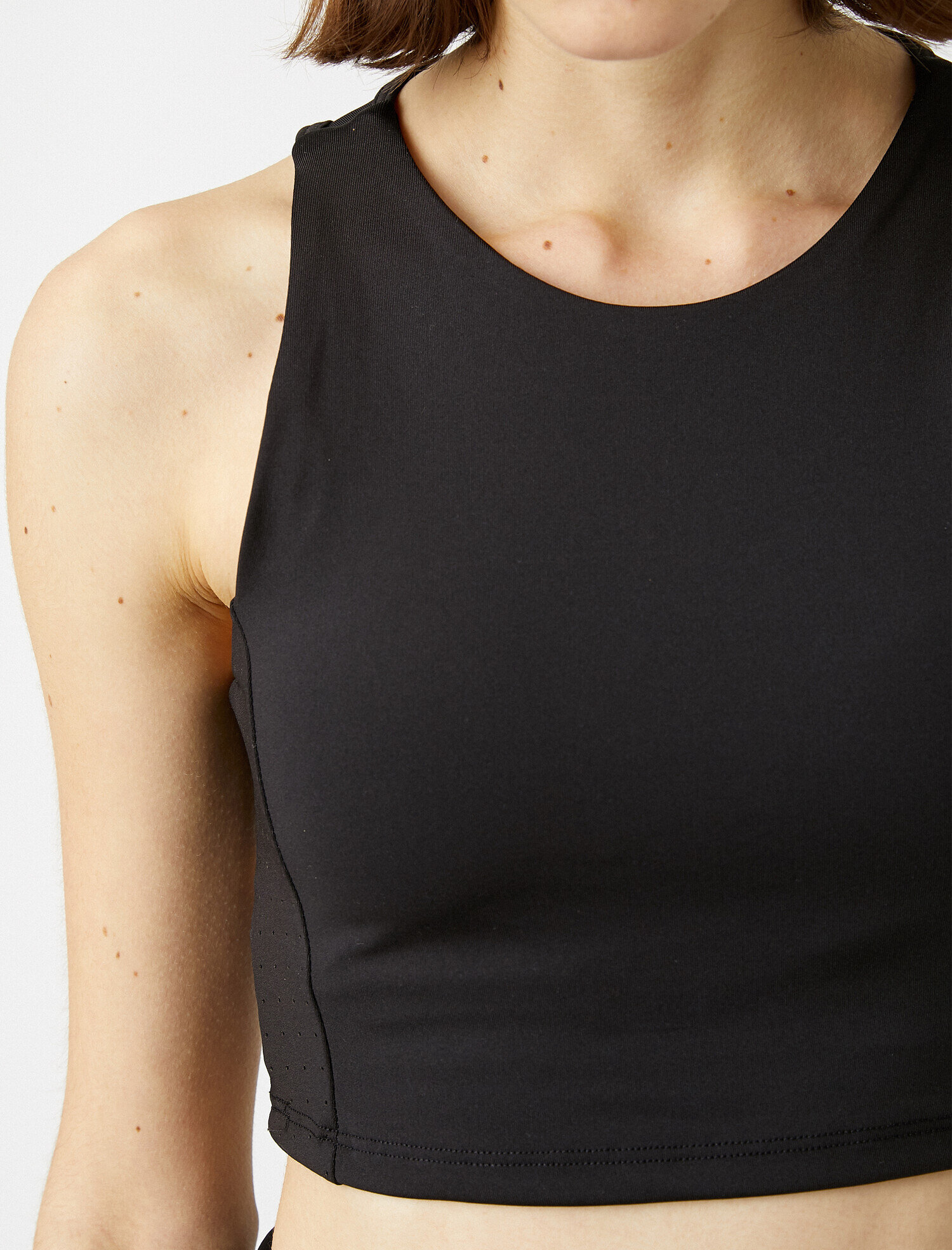   Sporcu Sütyeni Pencere Detaylı