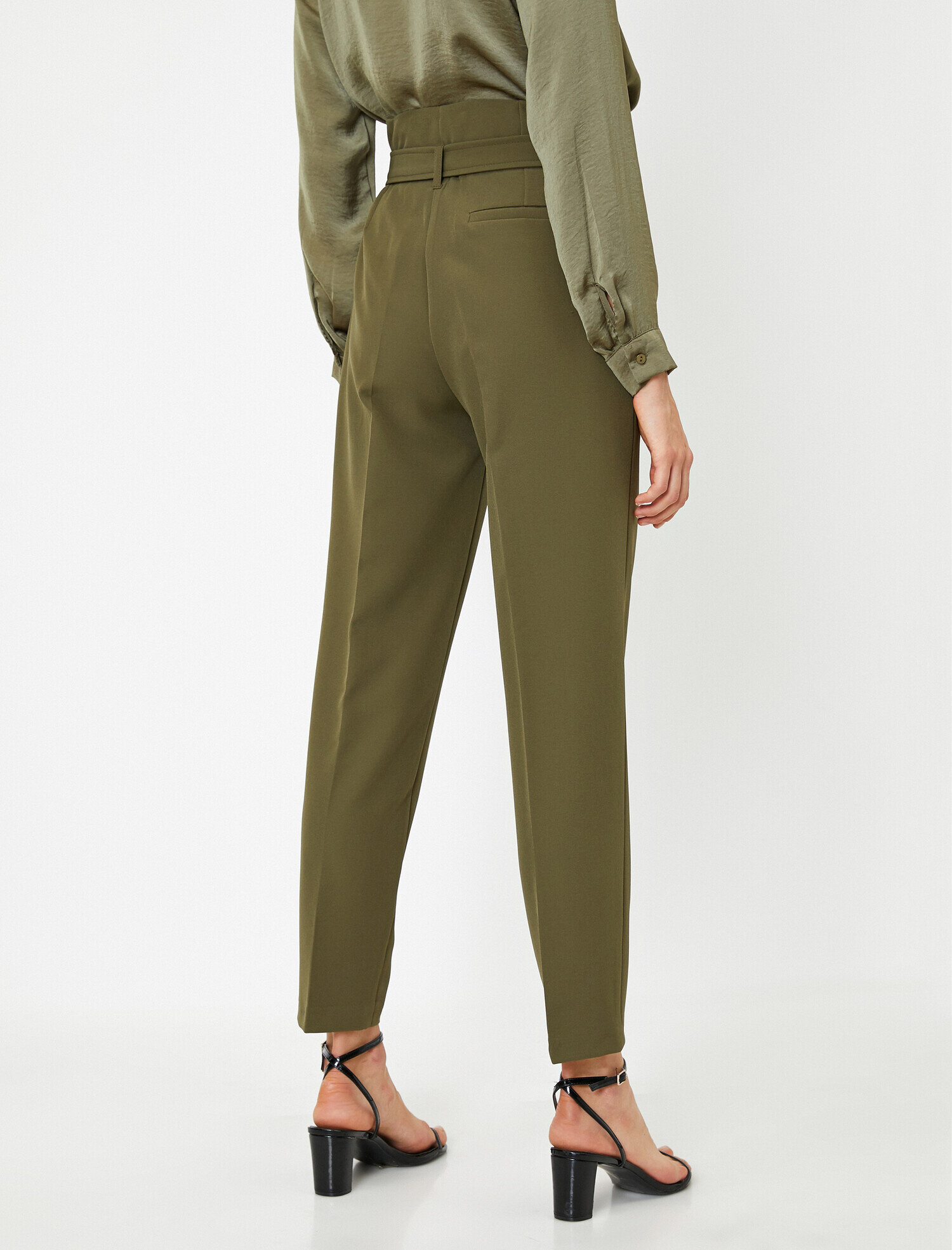   Cepli Kemerli Havuç Pantolon