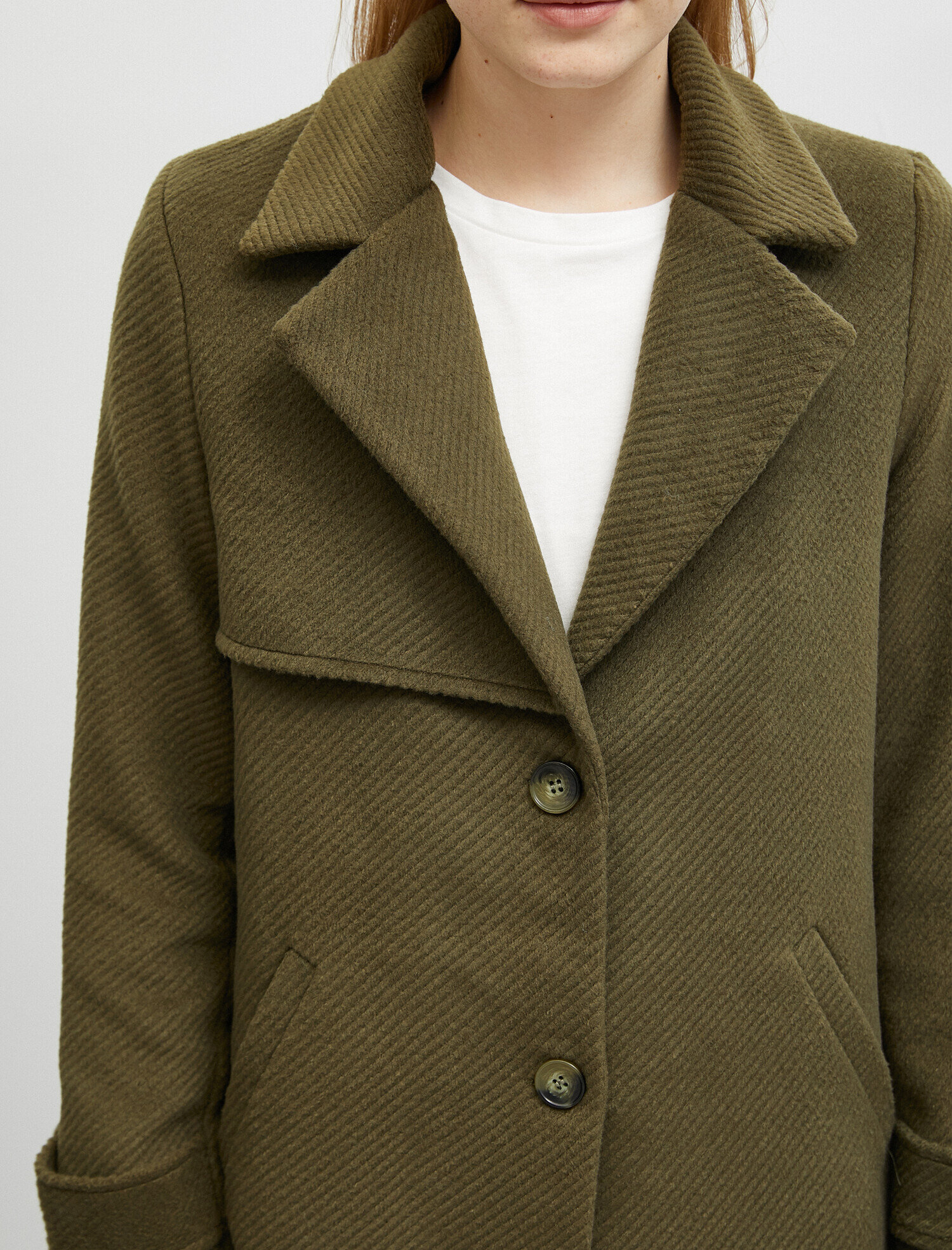   Düğme Detaylı Kaban