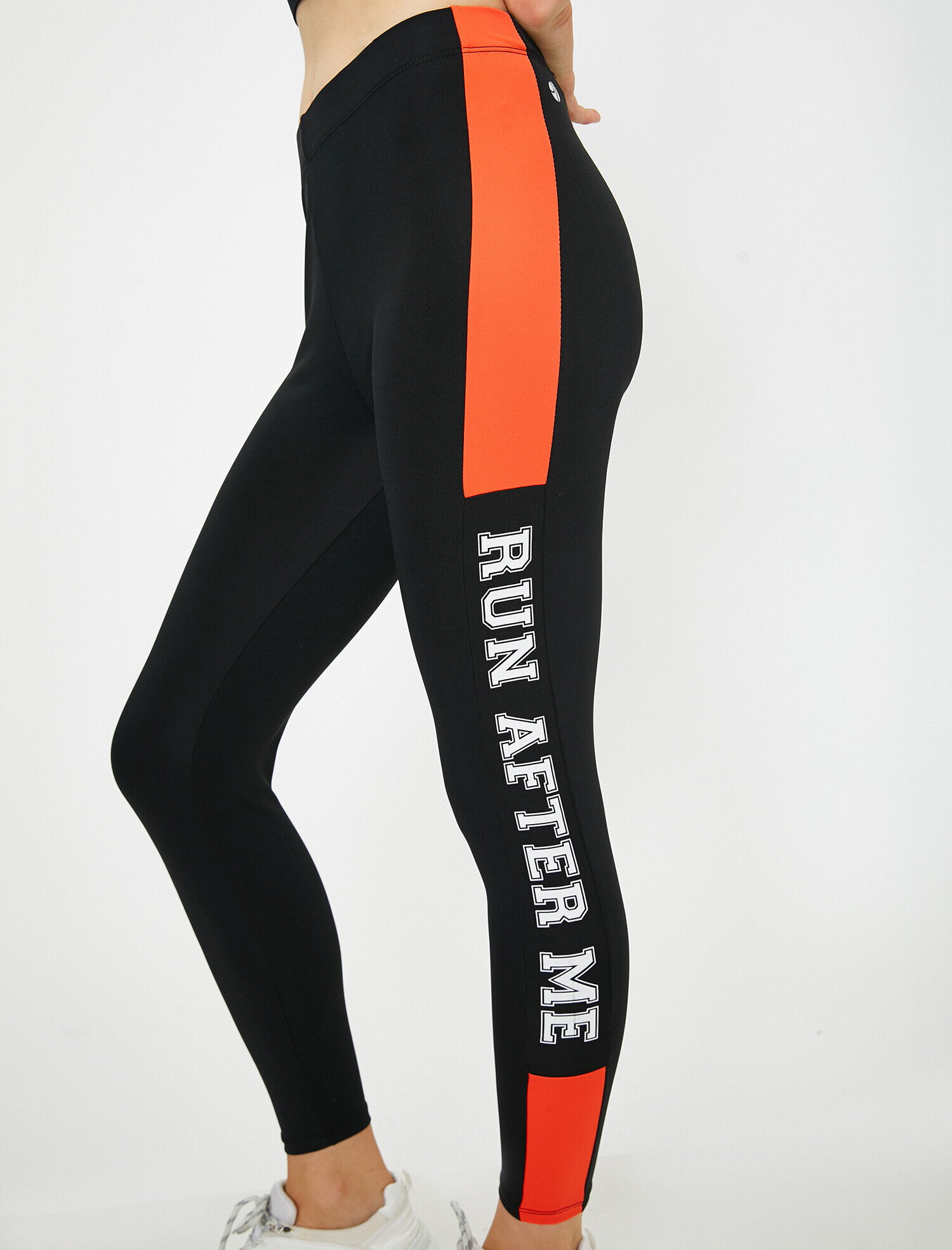   Yazılı Baskılı Tayt