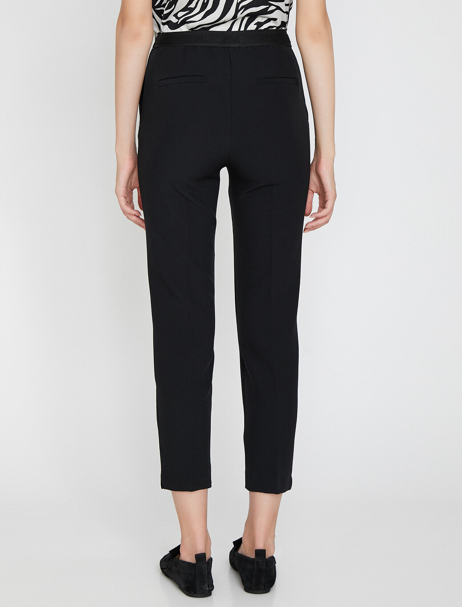   Cep Detaylı Pantolon