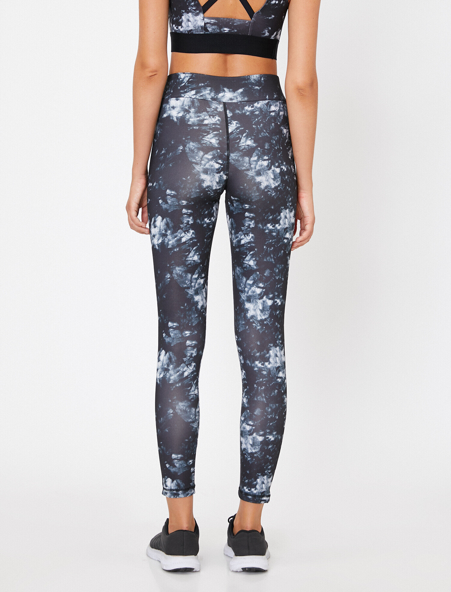 Spor Tayt Batik Desenli