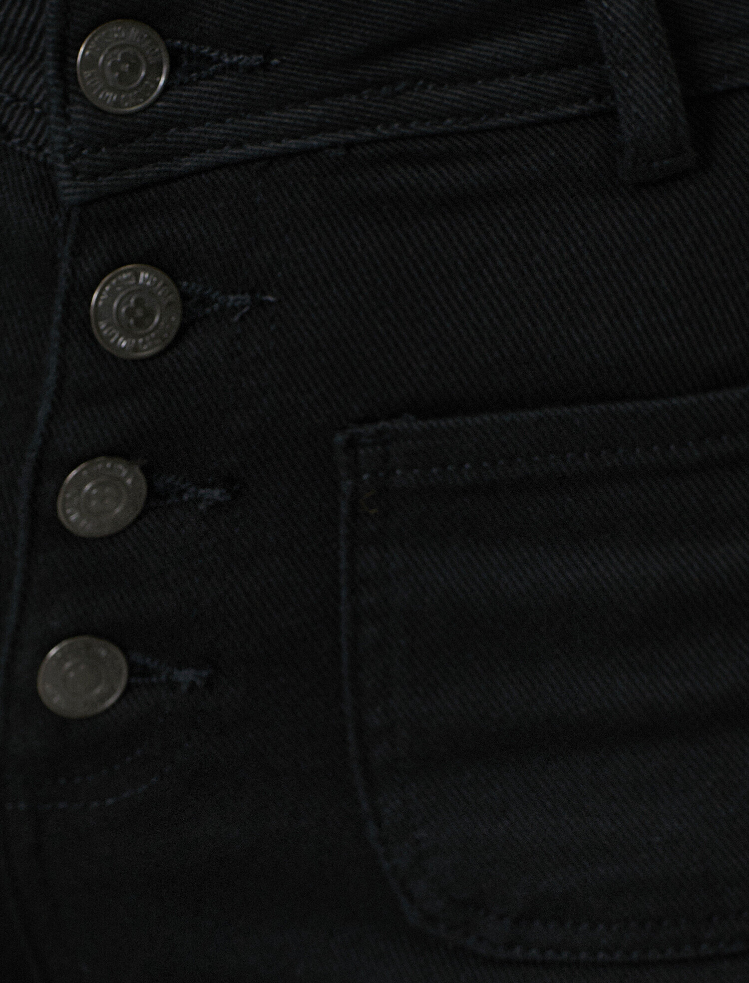 Düğme Detaylı Pantolon