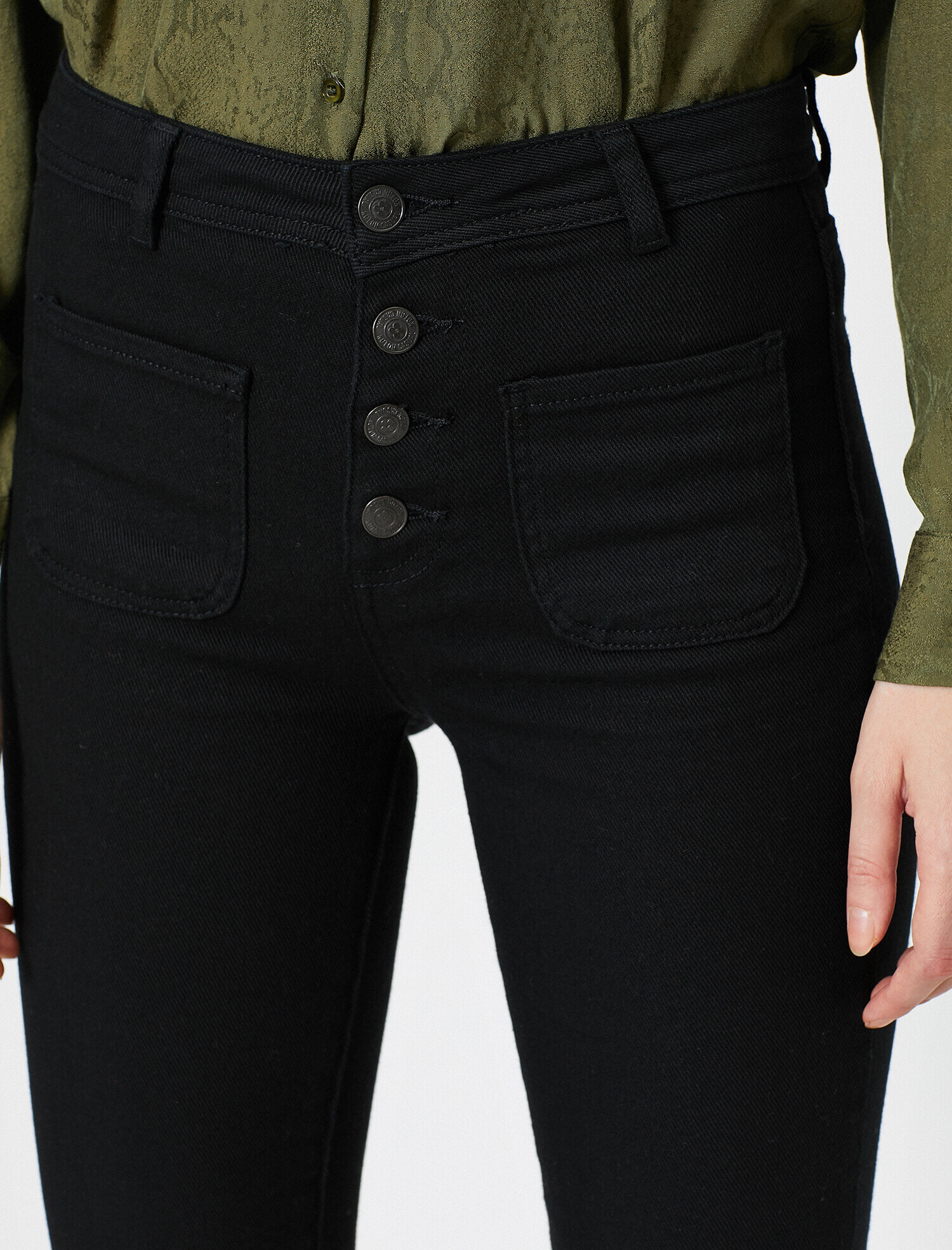 Düğme Detaylı Pantolon