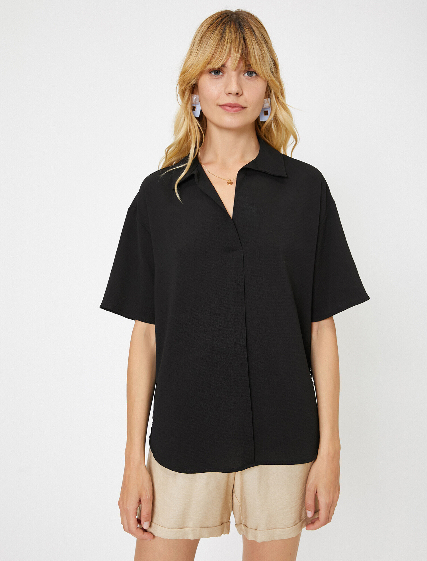   Dantel Detaylı Bluz