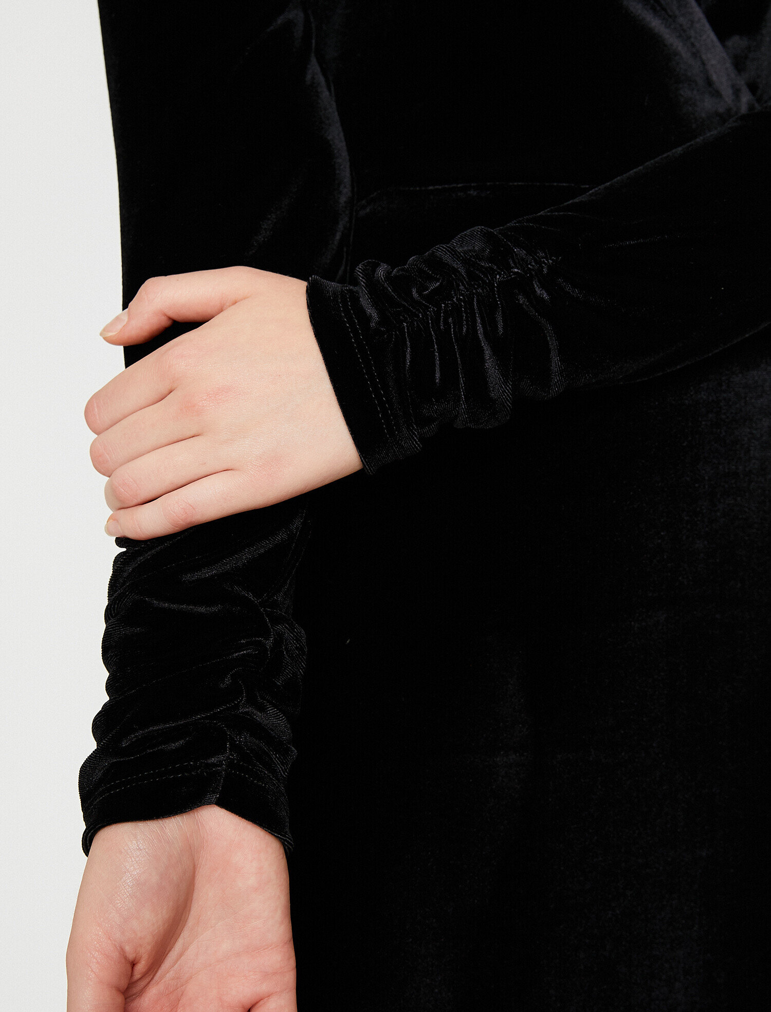   Düğme Detaylı Tişört