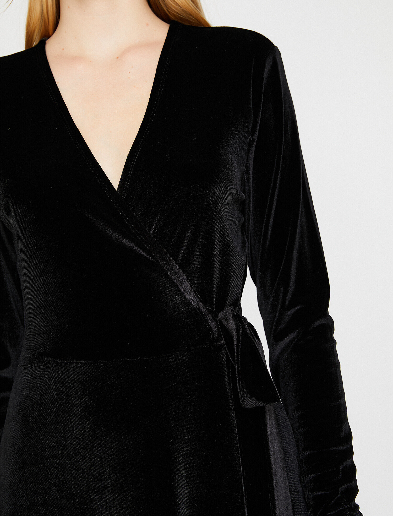   Düğme Detaylı Tişört