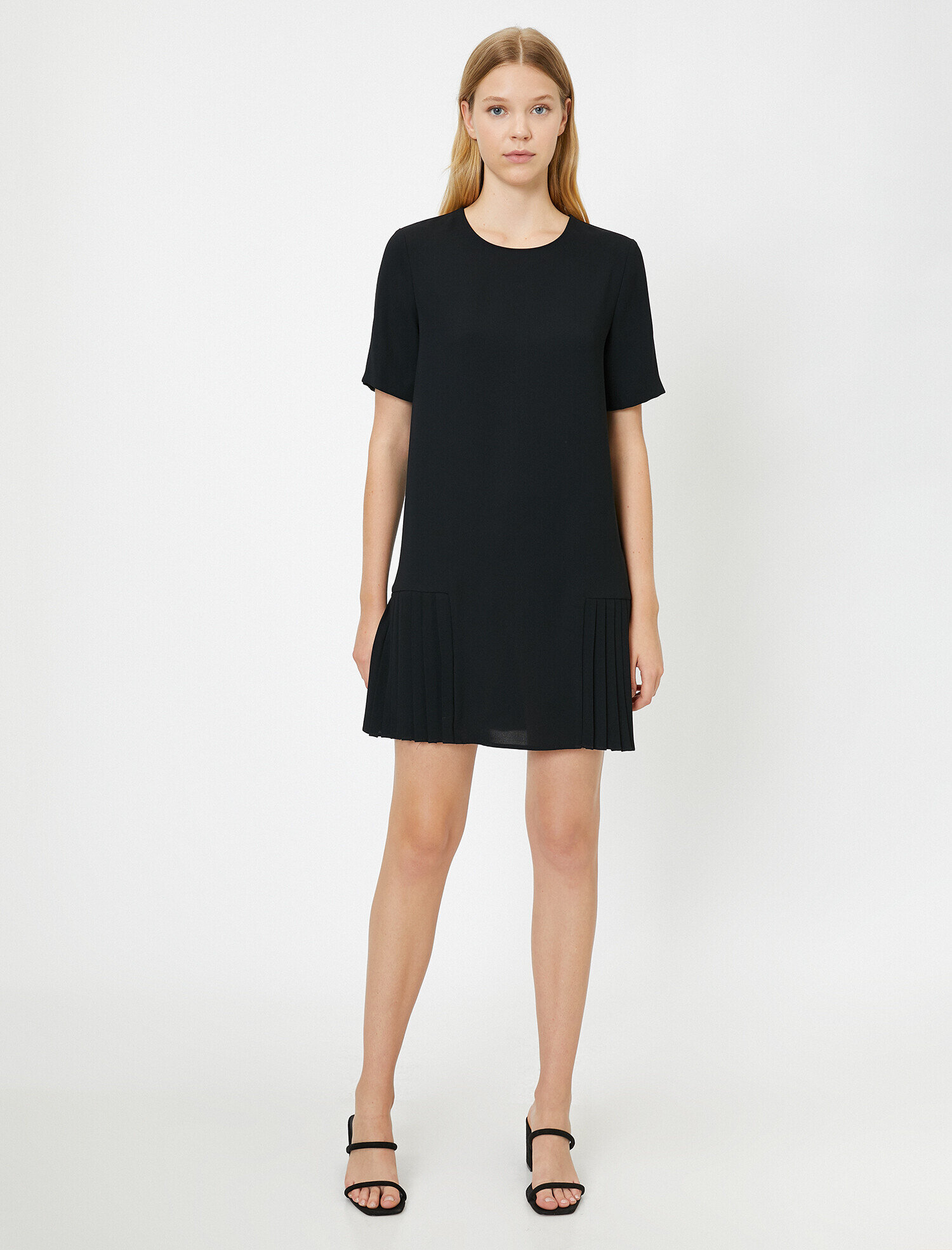   Fırfır Detaylı Elbise