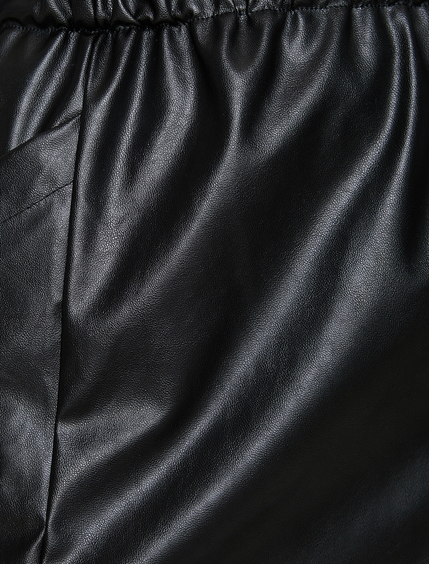   Deri Görünümlü Etek