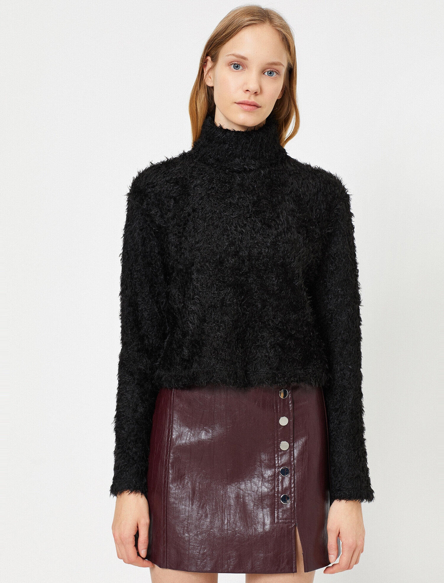   Yüksek Yaka Peluş Kazak