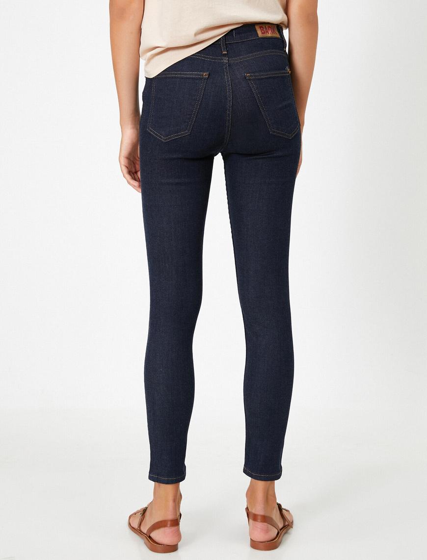   High Waisted Skinny Jeans