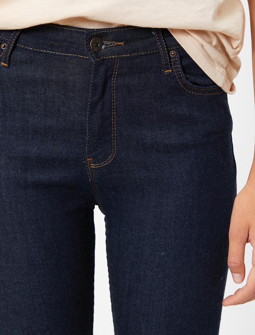   High Waisted Skinny Jeans