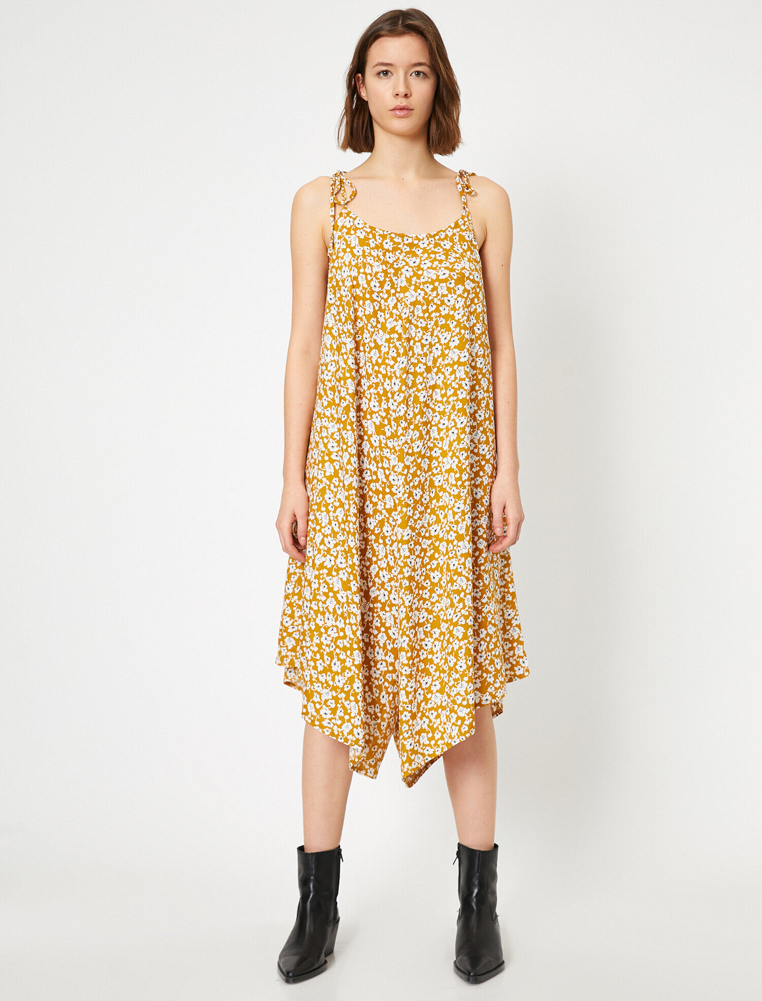   Çiçek Desenli Askılı Tulum