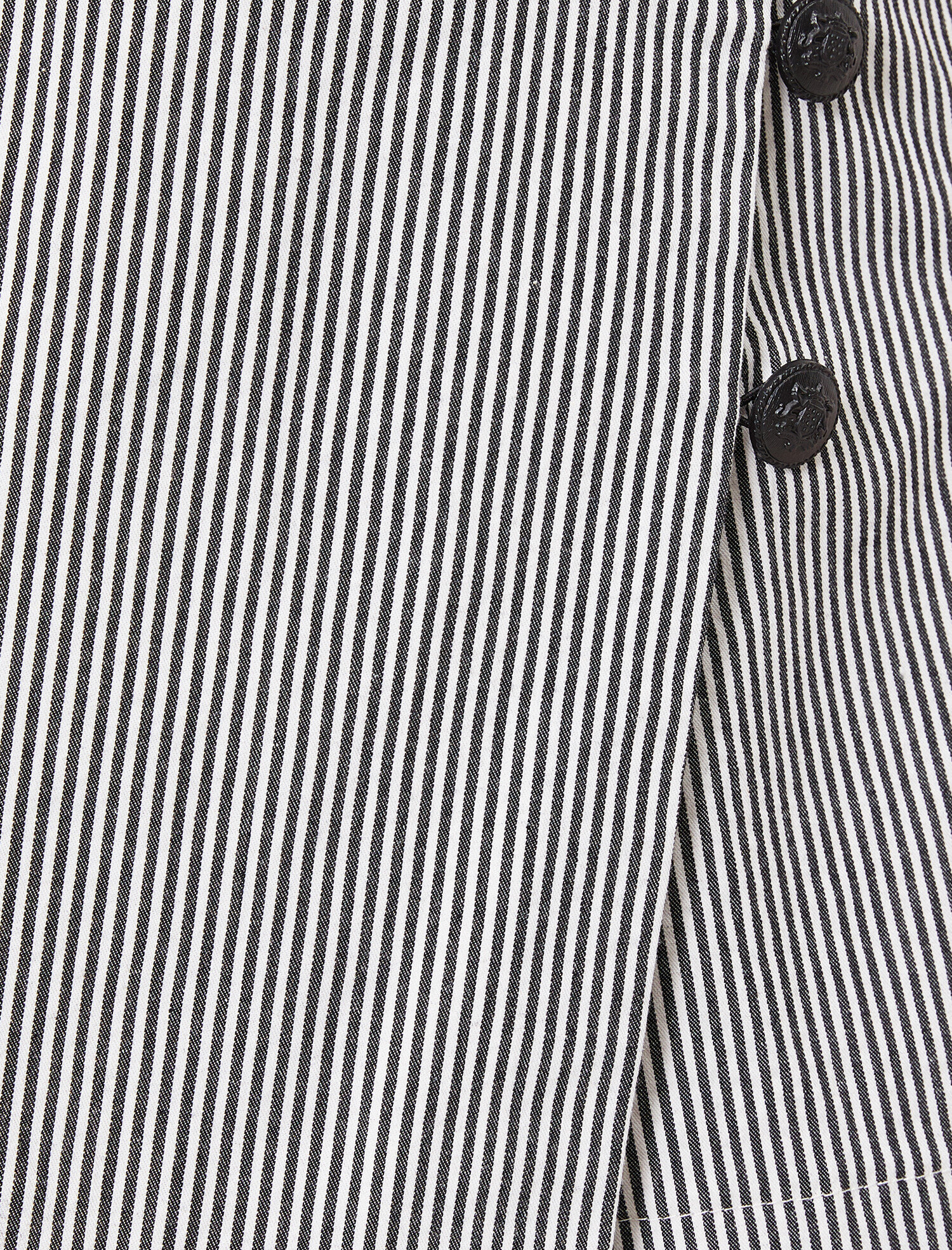   Düğme Detaylı Çizgili Şort Etek