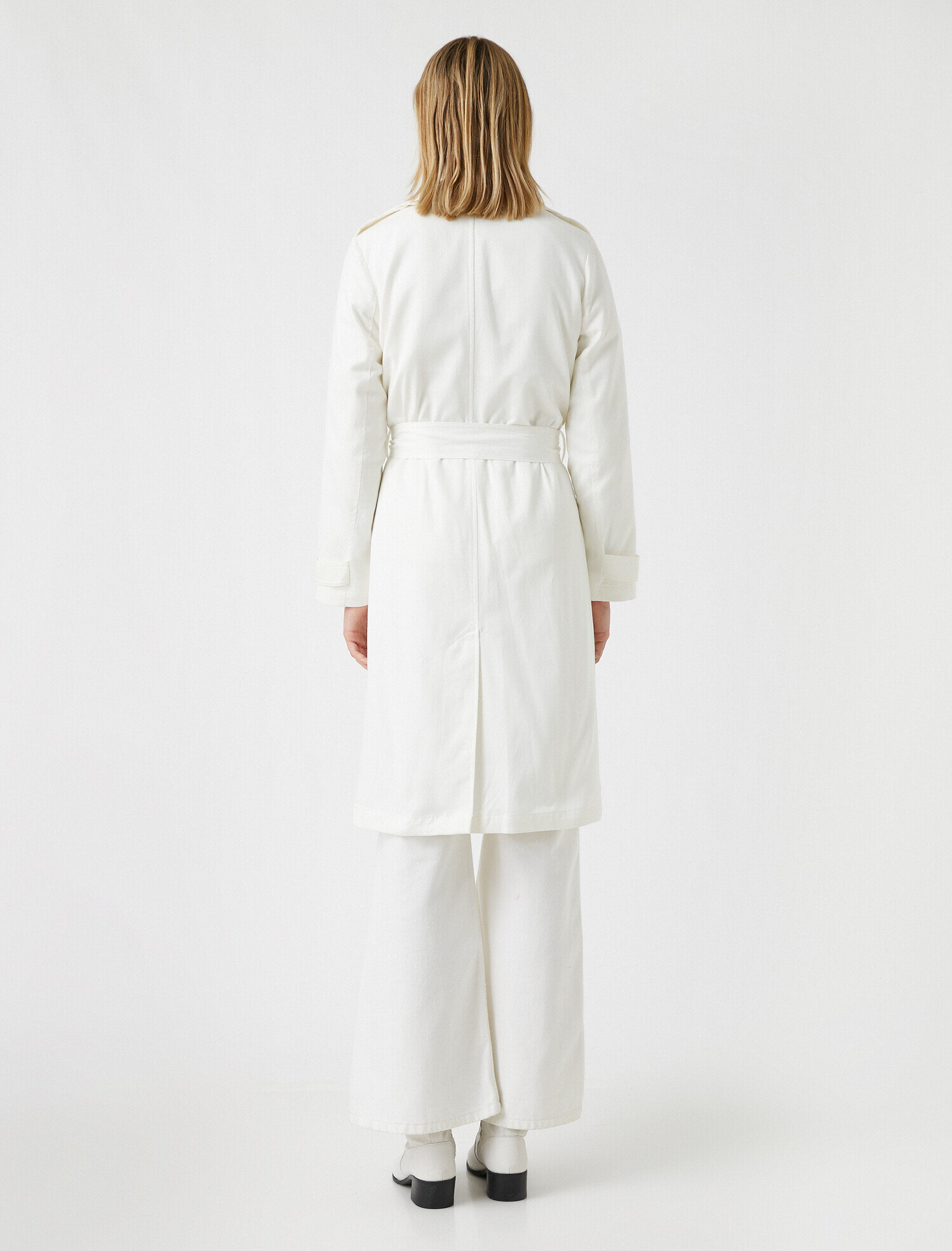   Kemer Detaylı Cepli Trençkot