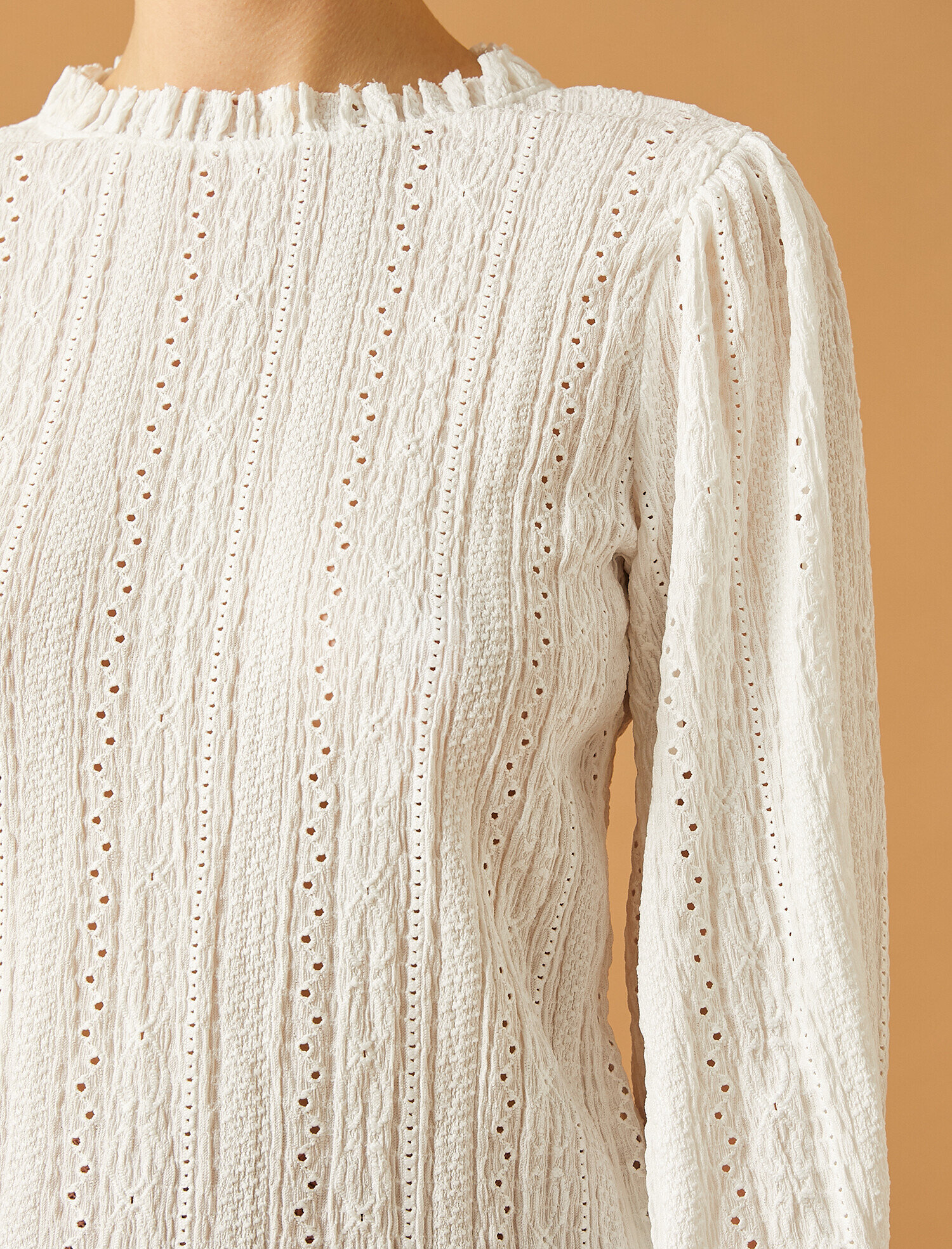   Uzun Kollu Tişört Fisto Yaka Detaylı