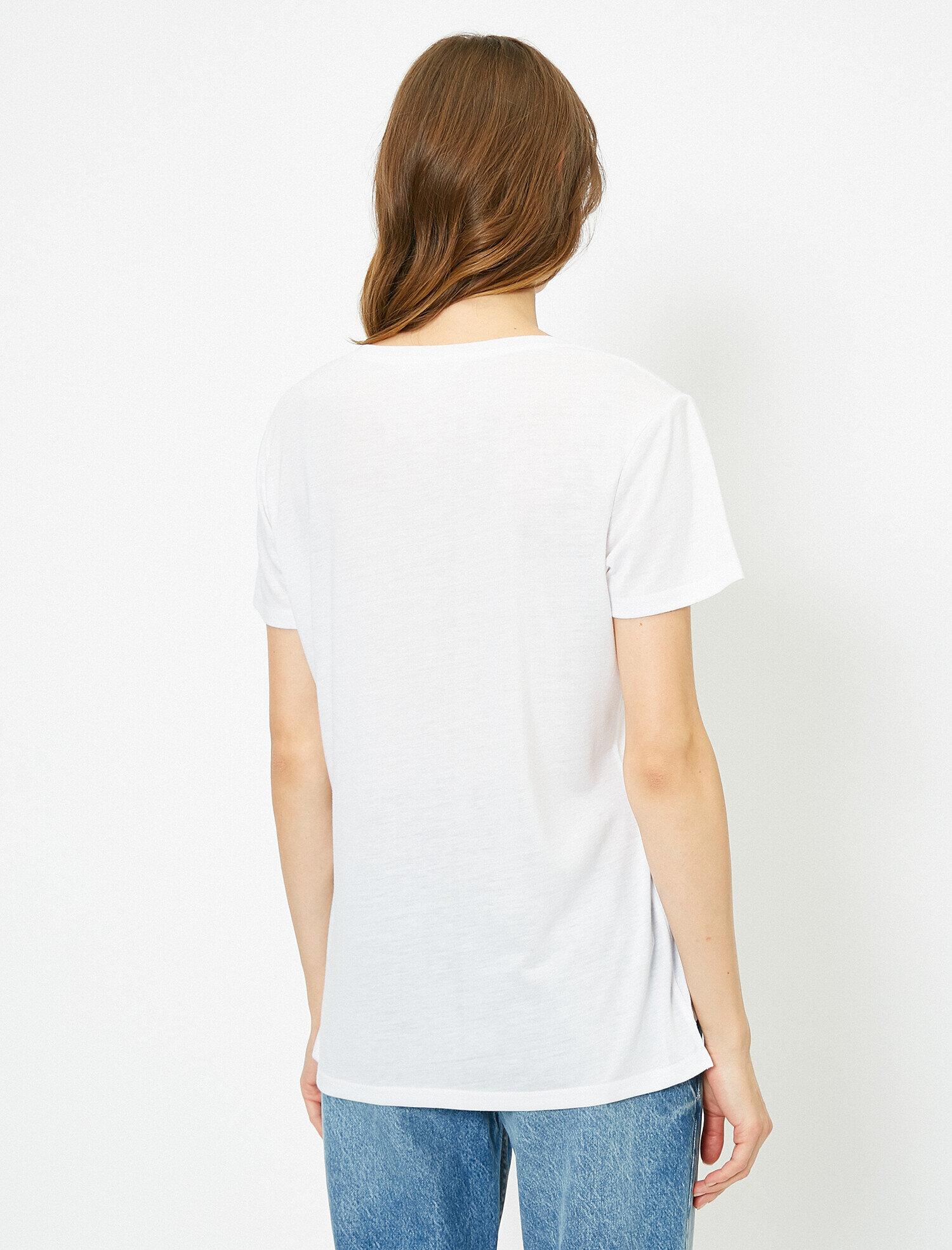   Pul Detaylı Kısa Kollu Tişört