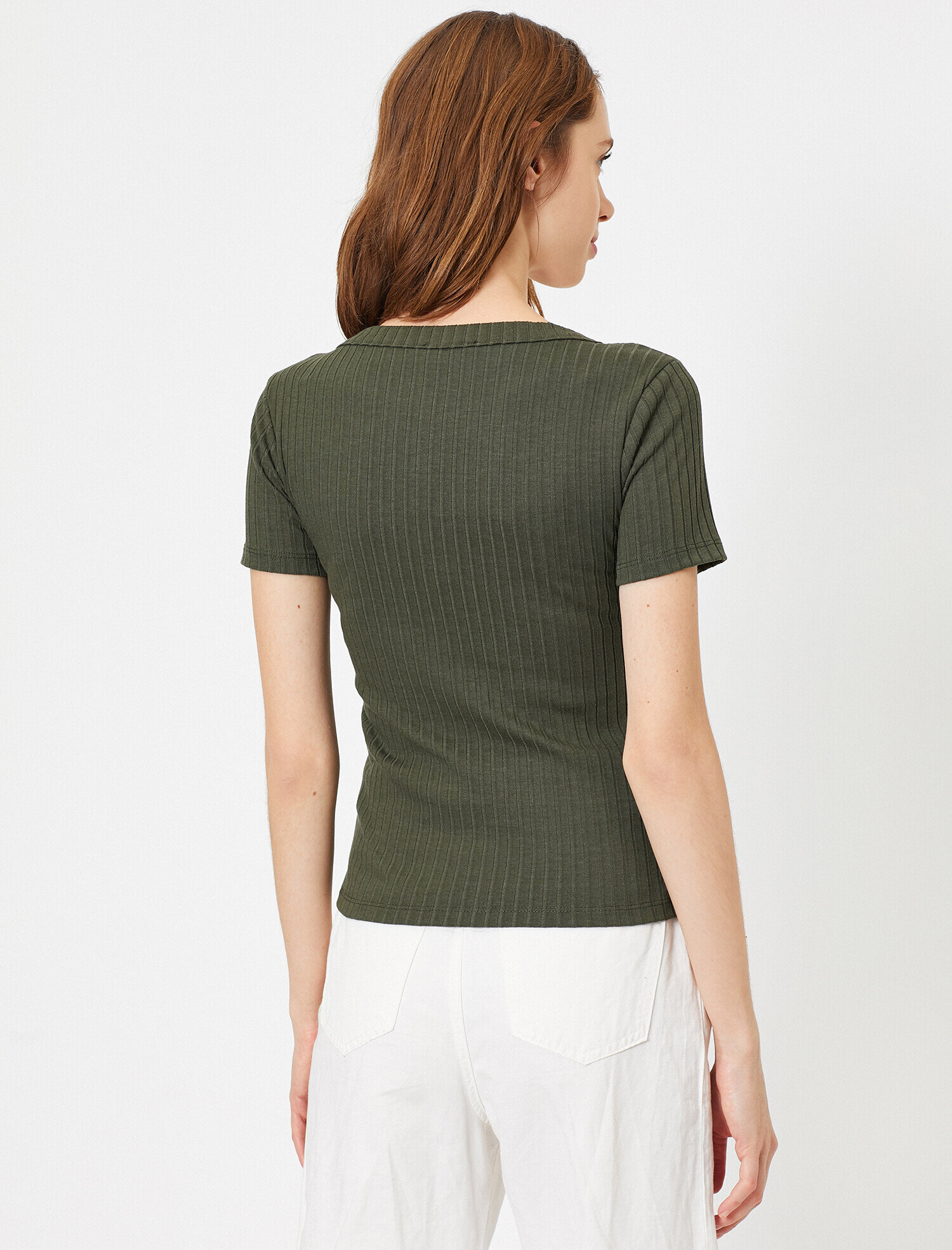   Çıtçıt Detaylı V Yaka Tişört