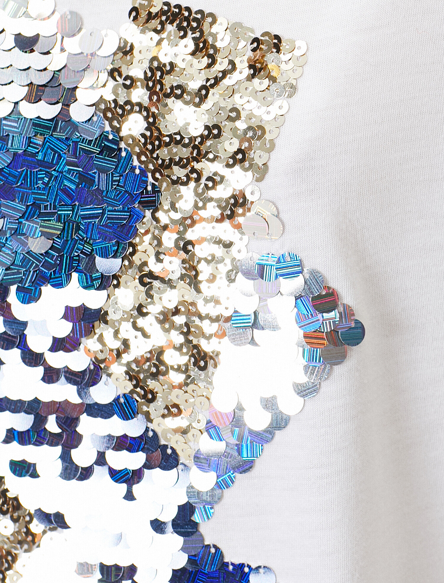   Pul Detaylı Kısa Kollu Tişört