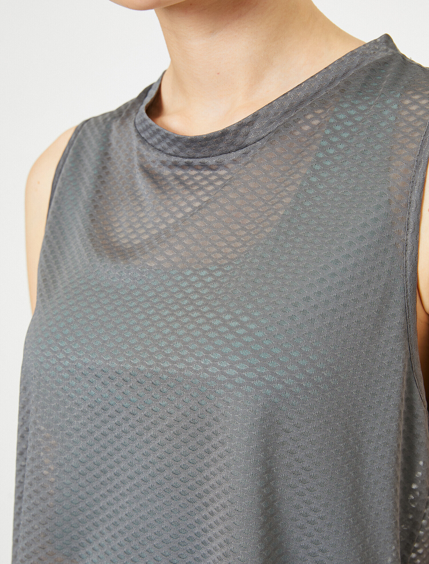   Ebru Şallı Loves Koton File Görünümlü Transparan Atlet