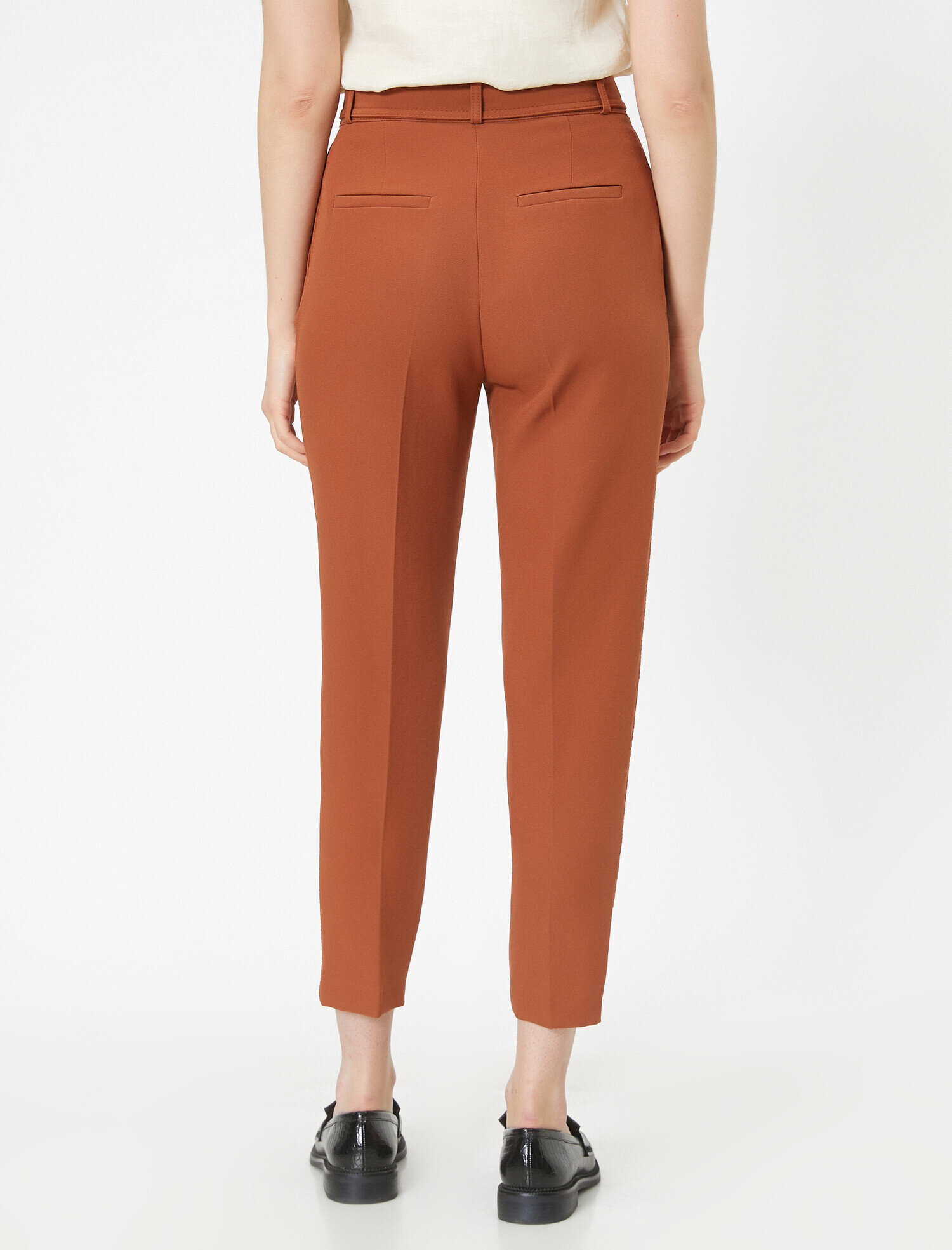   Kemerli Havuç Kesim Pantolon