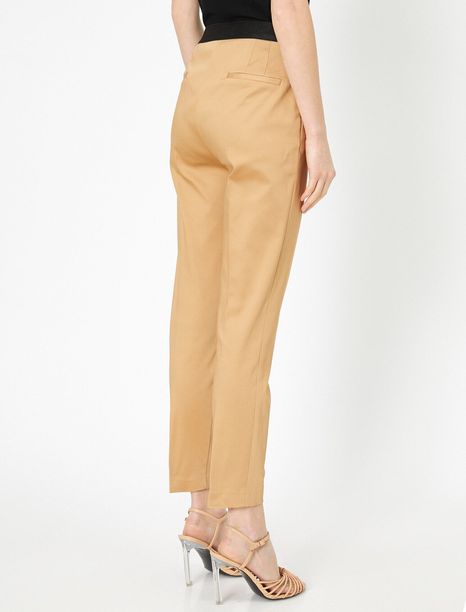   Cep Detaylı Basic Pantolon