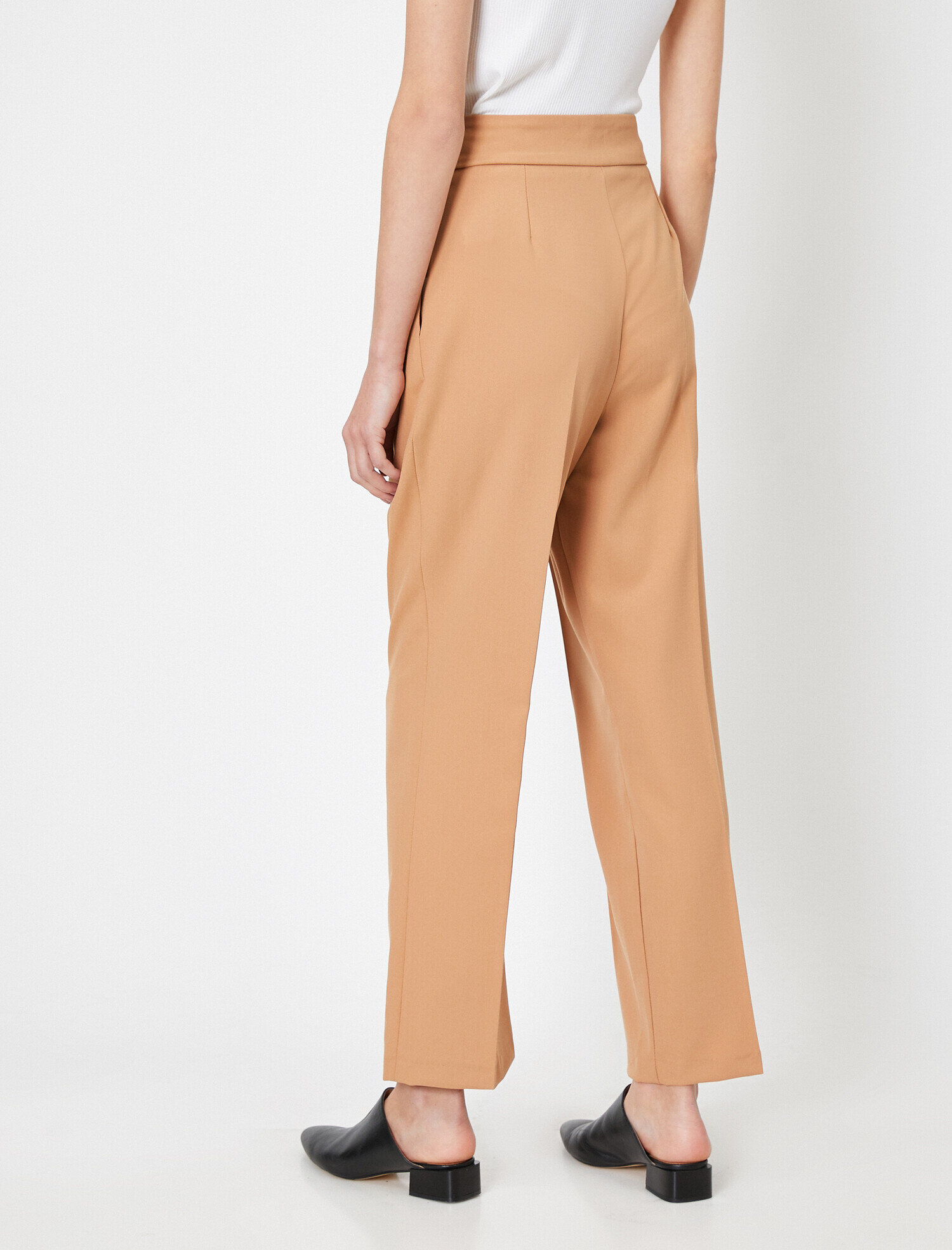   Düğme Detaylı Pantolon