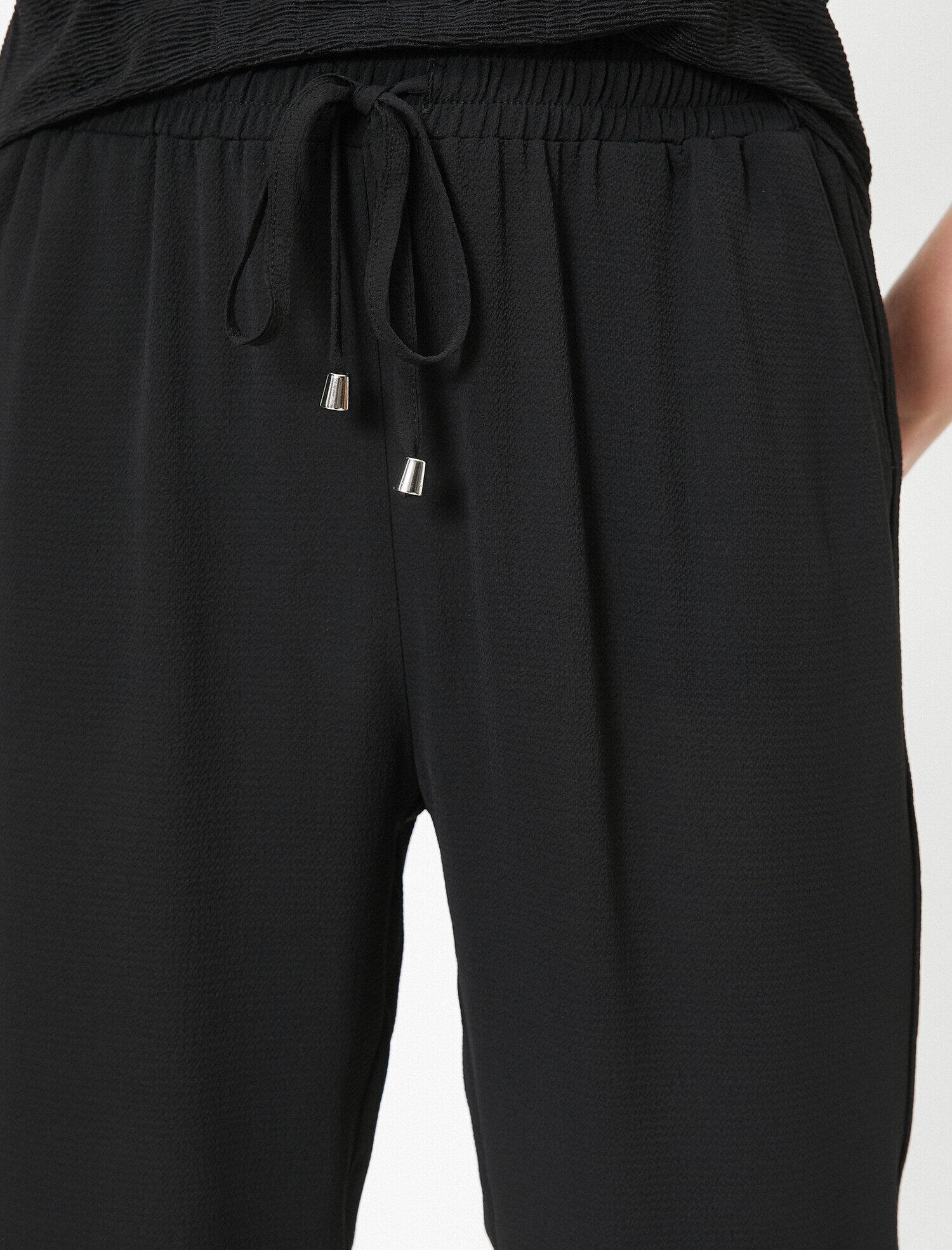   Beli Bağlamalı Pantolon