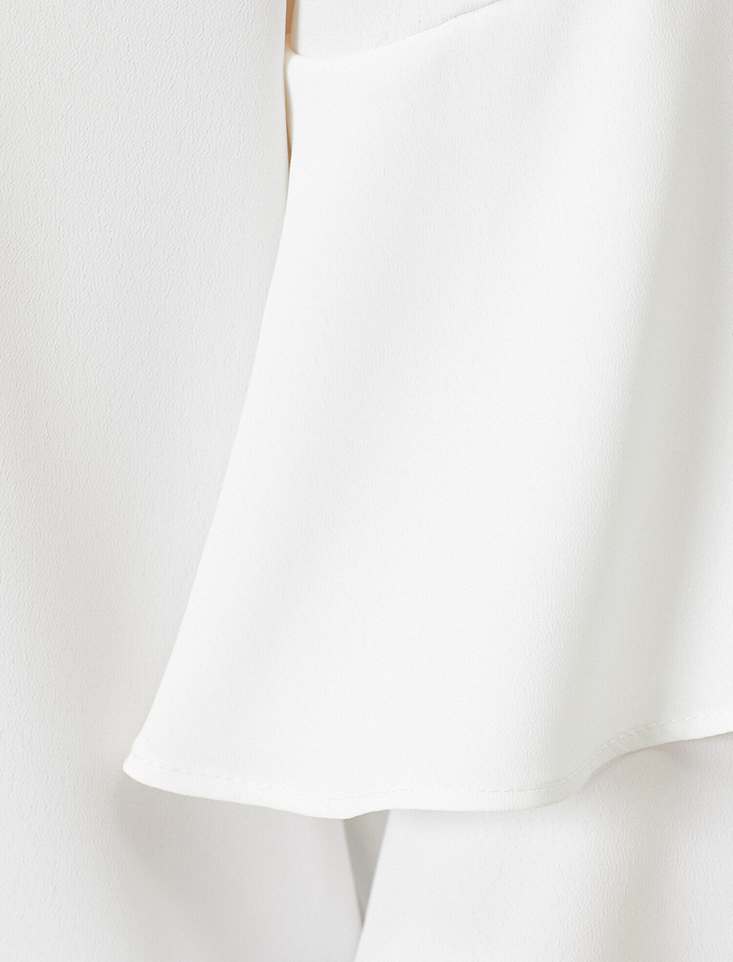   Dik Yaka Volanlı Uzun Kollu Bluz