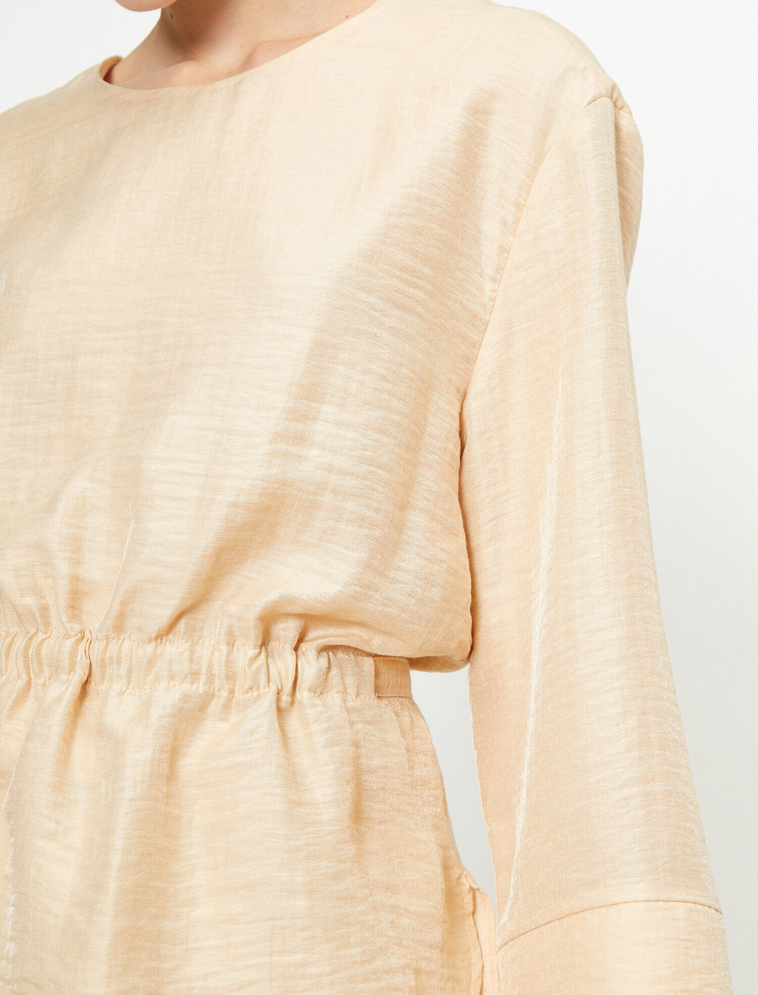   Bisiklet Yaka Uzun Kolu Fırfır Detaylı Bluz