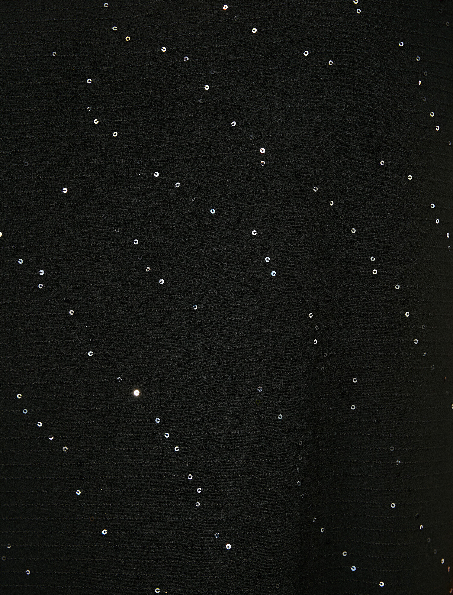   V Yaka Pul Detaylı Kısa Kollu Bluz