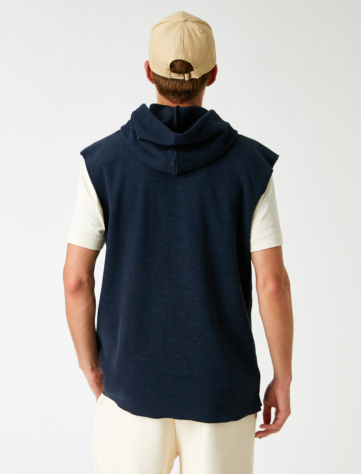   Kapüşonlu Basic Kolsuz Sweatshirt