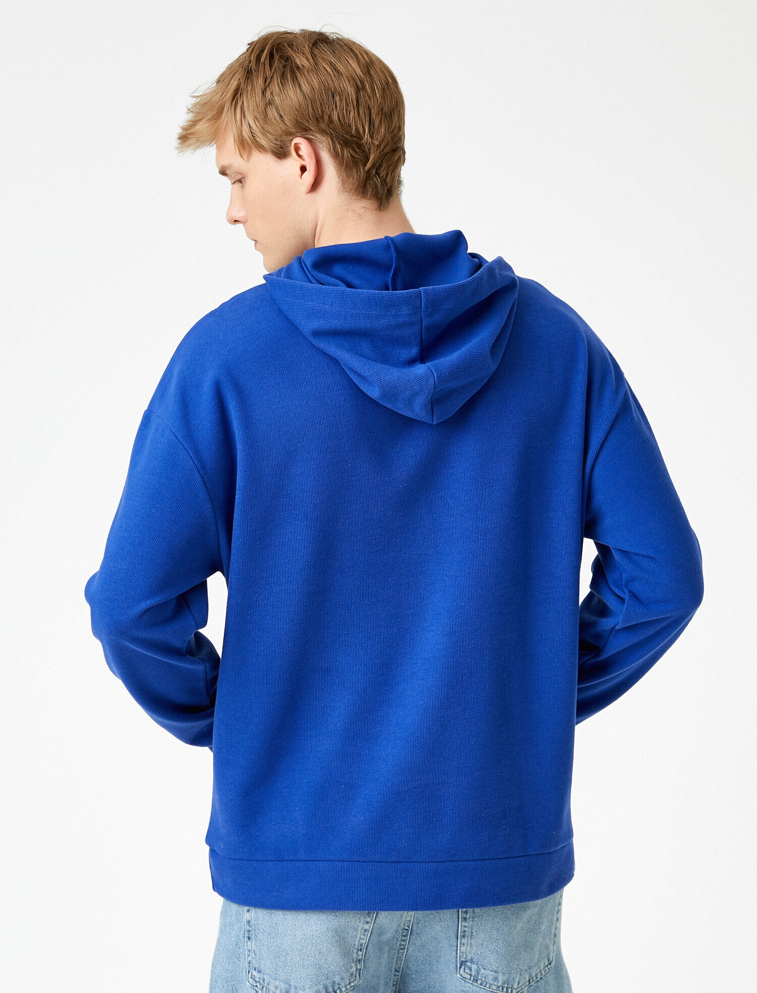  Minimal İşlemeli Sweatshirt Kapşonlu