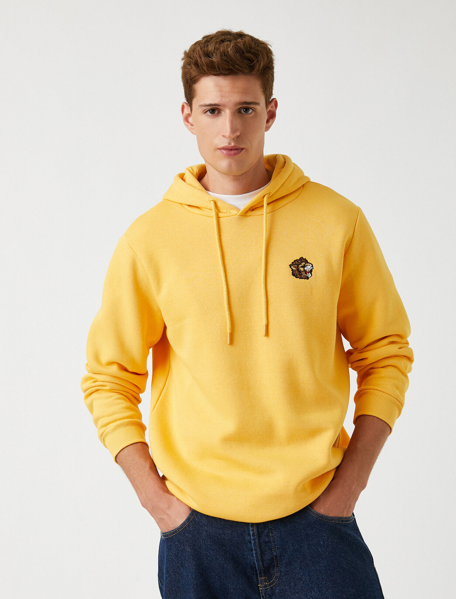   Minimal İşlemeli Sweatshirt Kapşonlu