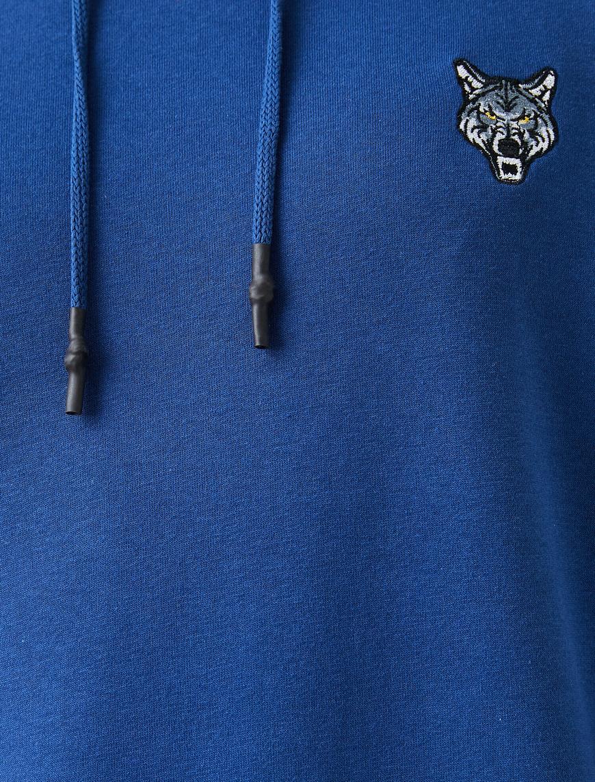   Kurt İşlemeli Kapşonlu Sweatshirt