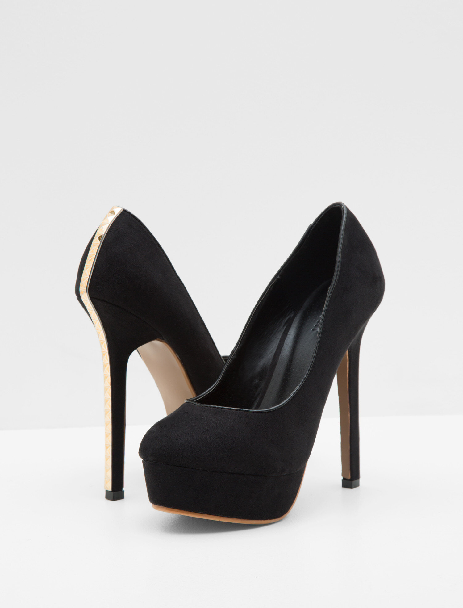  Kadın Sivri Burun Topuklu Ayakkabı