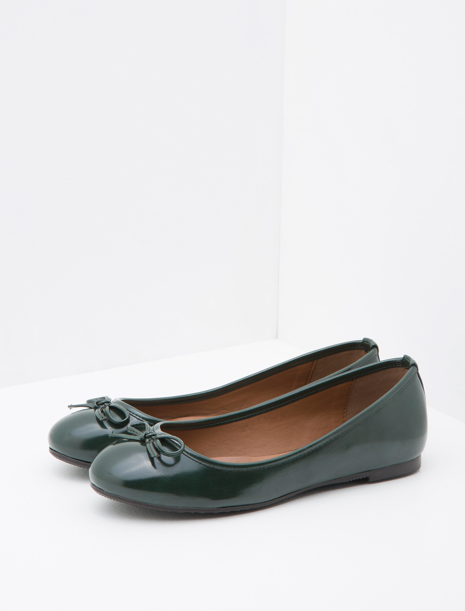  Kadın Fiyonk Detaylı Babet