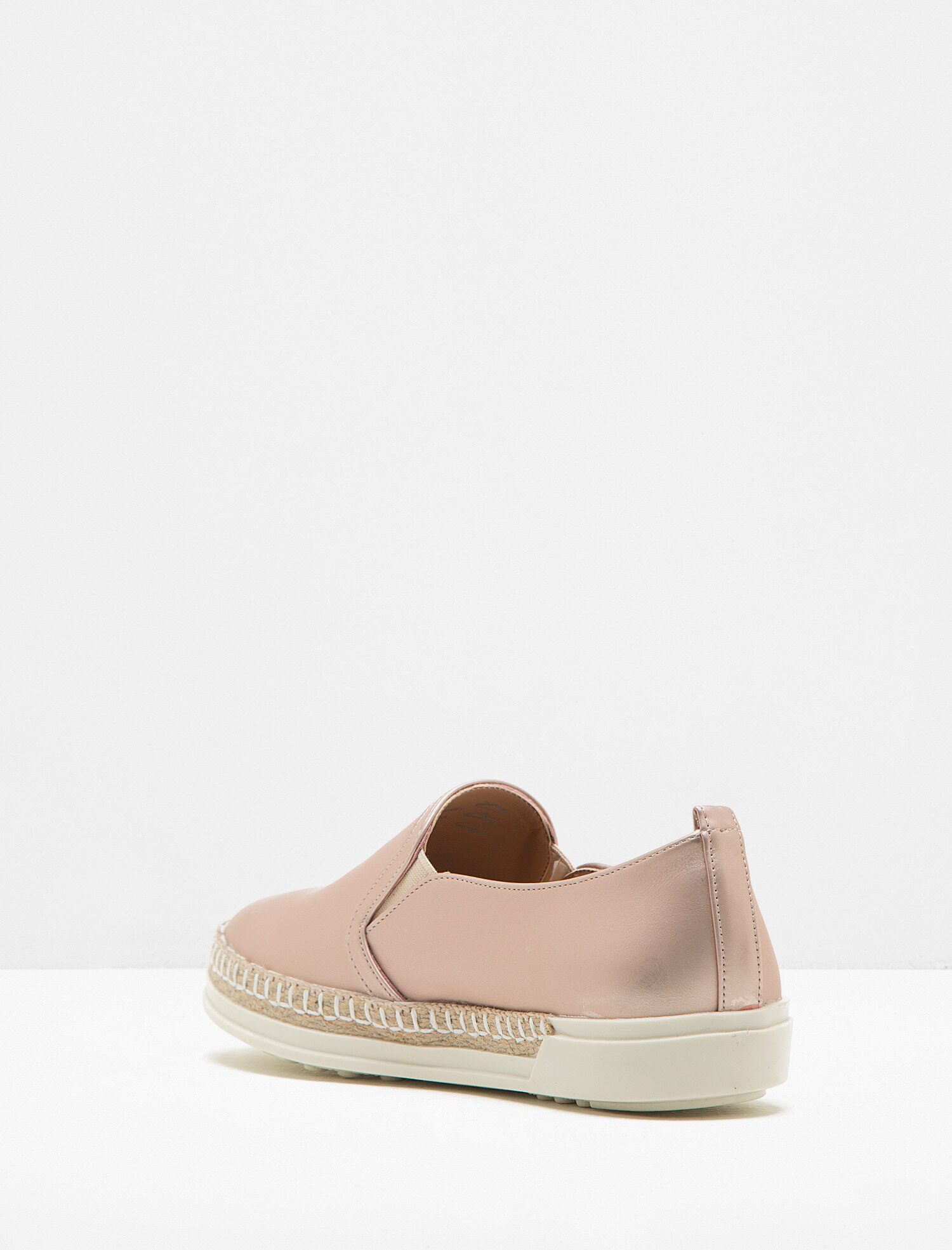 Kadın Deri Görünümlü Ayakkabı