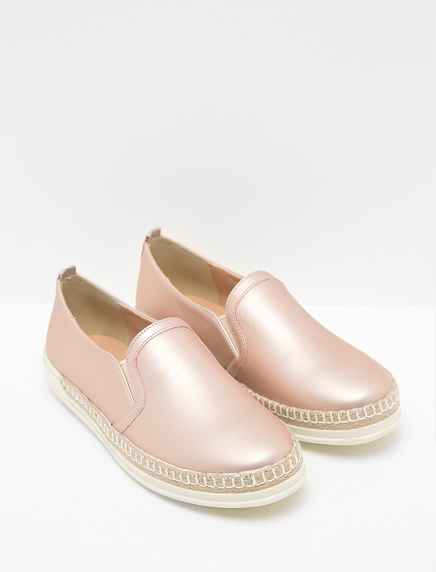 Kadın Deri Görünümlü Ayakkabı