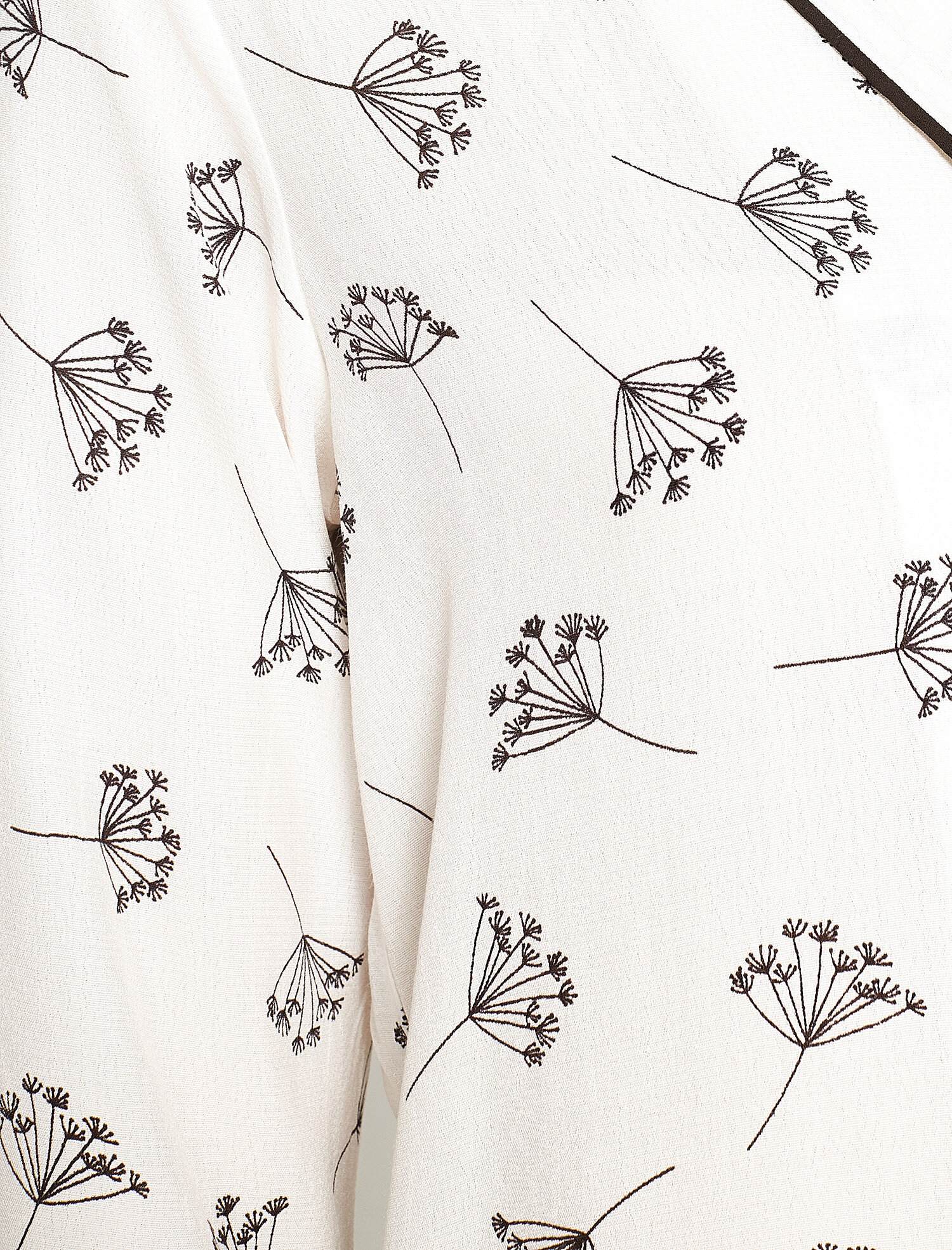   FIrfır Detaylı T-Sirt