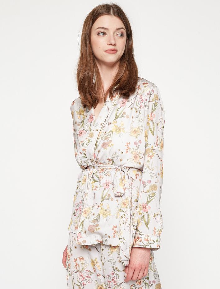  Çiçekli Kimono
