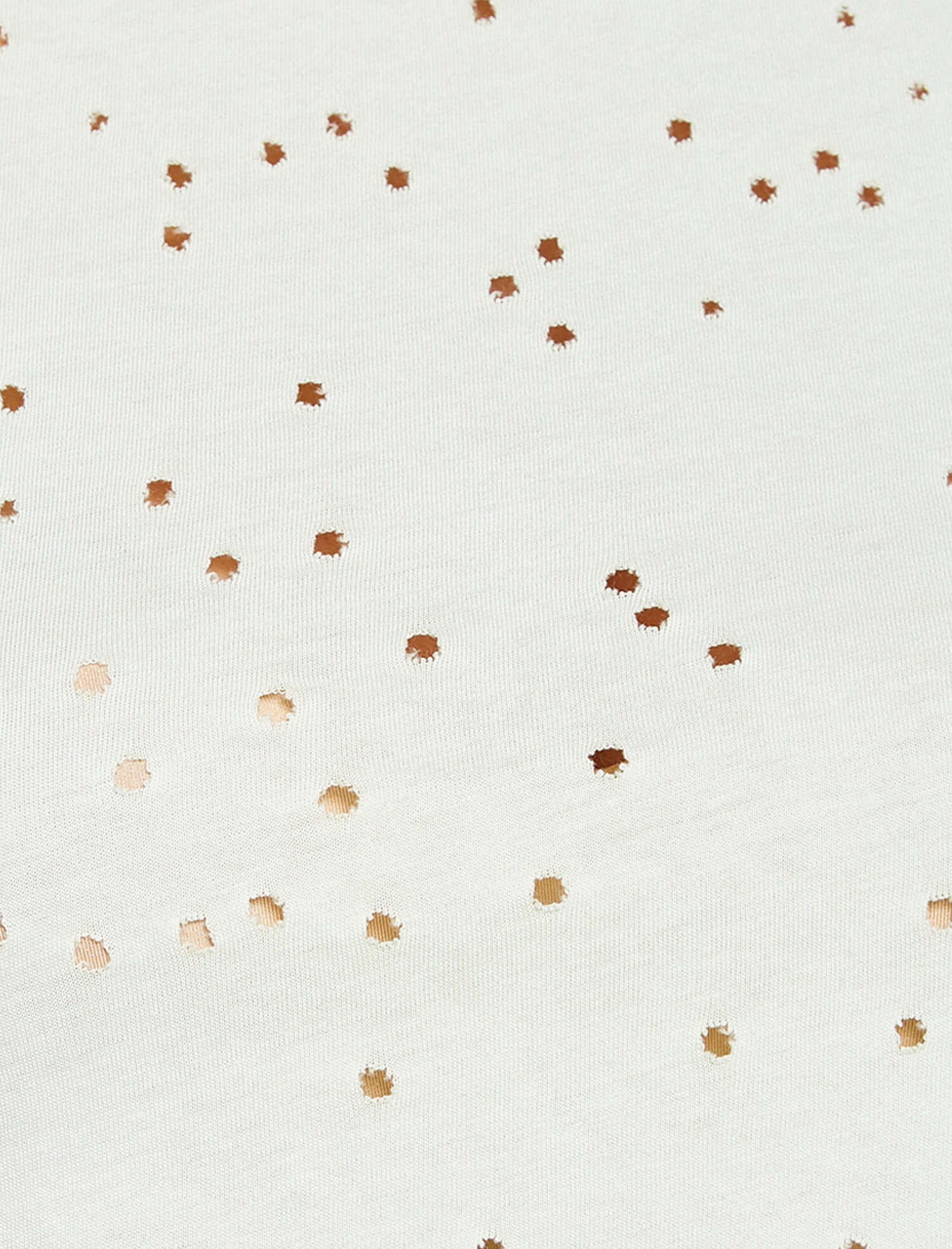   Yırtık Detaylı Tişört