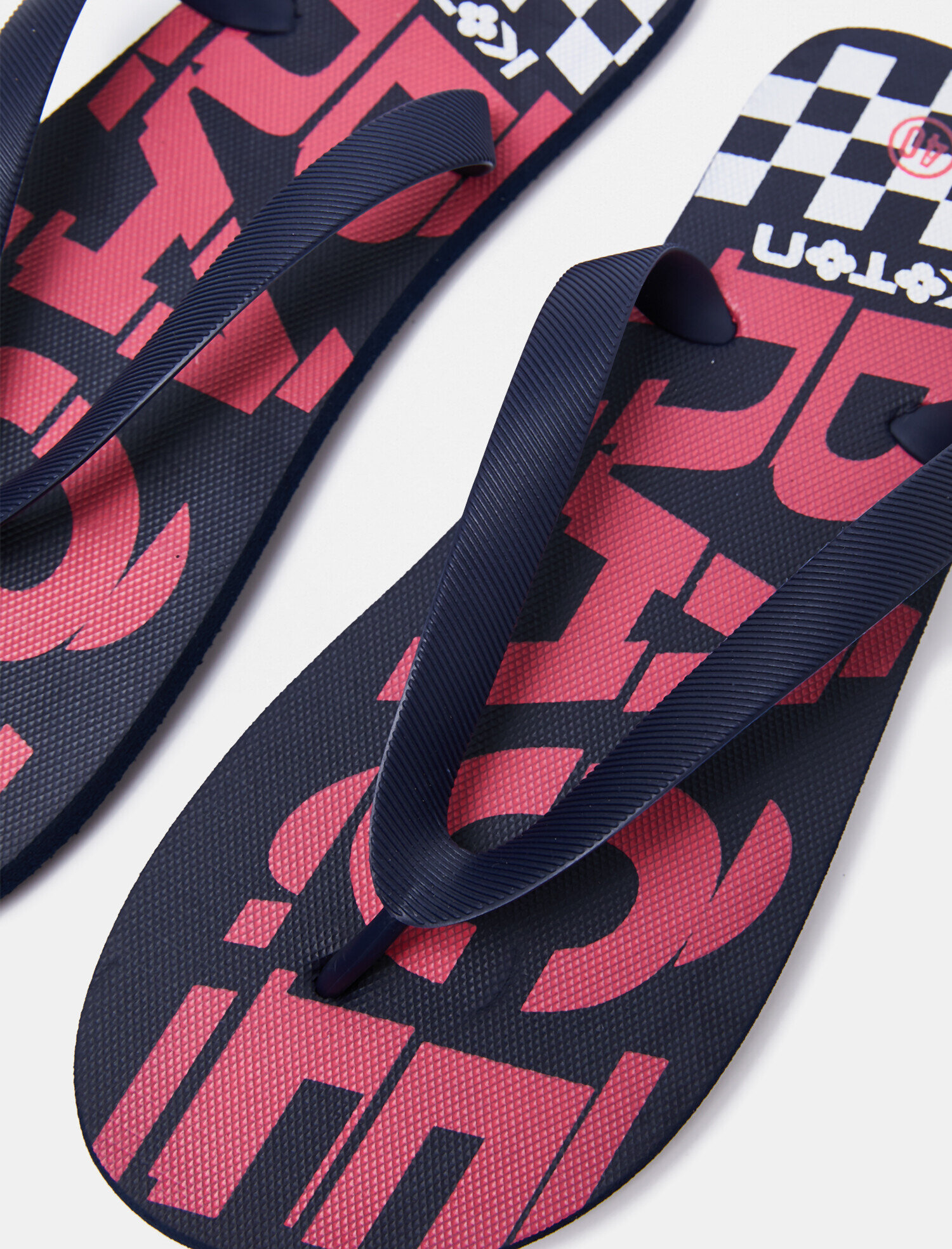  Erkek Parmak Arası Terlik