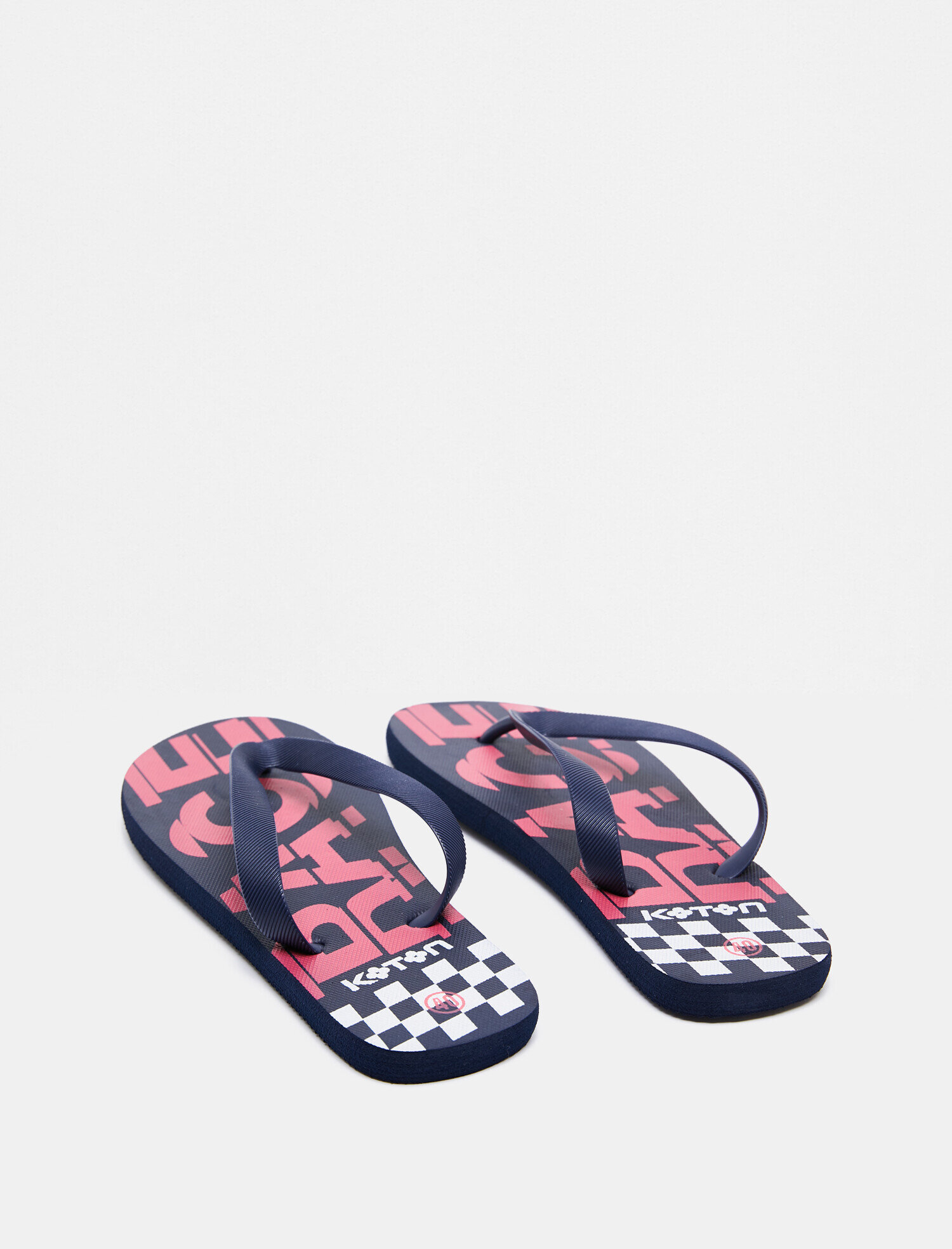  Erkek Parmak Arası Terlik