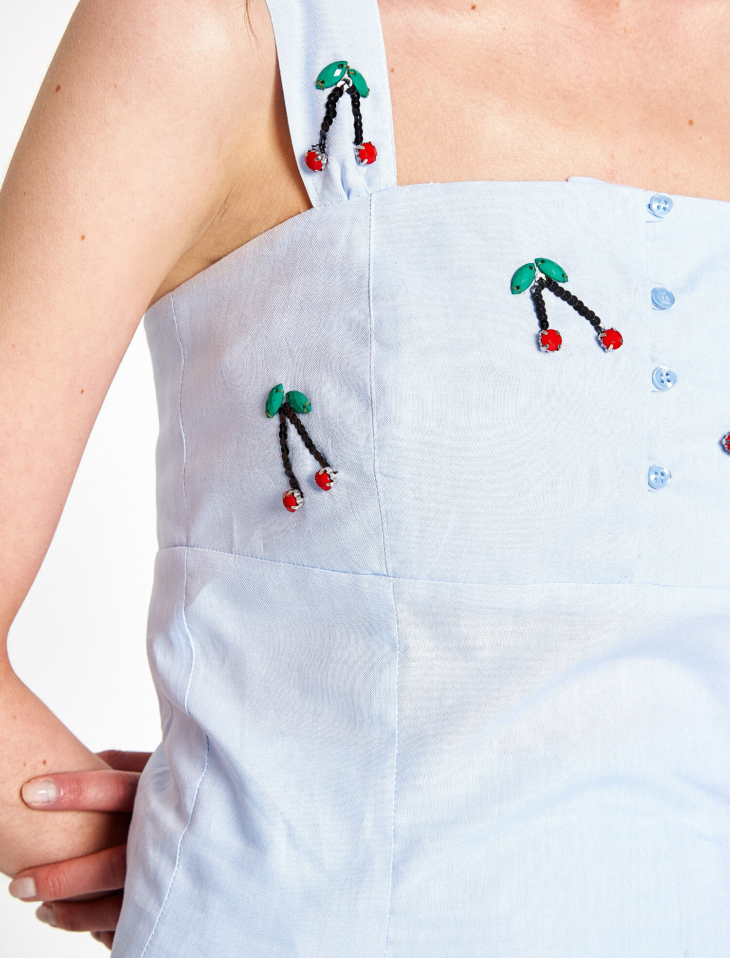   Nakış Detaylı Bluz