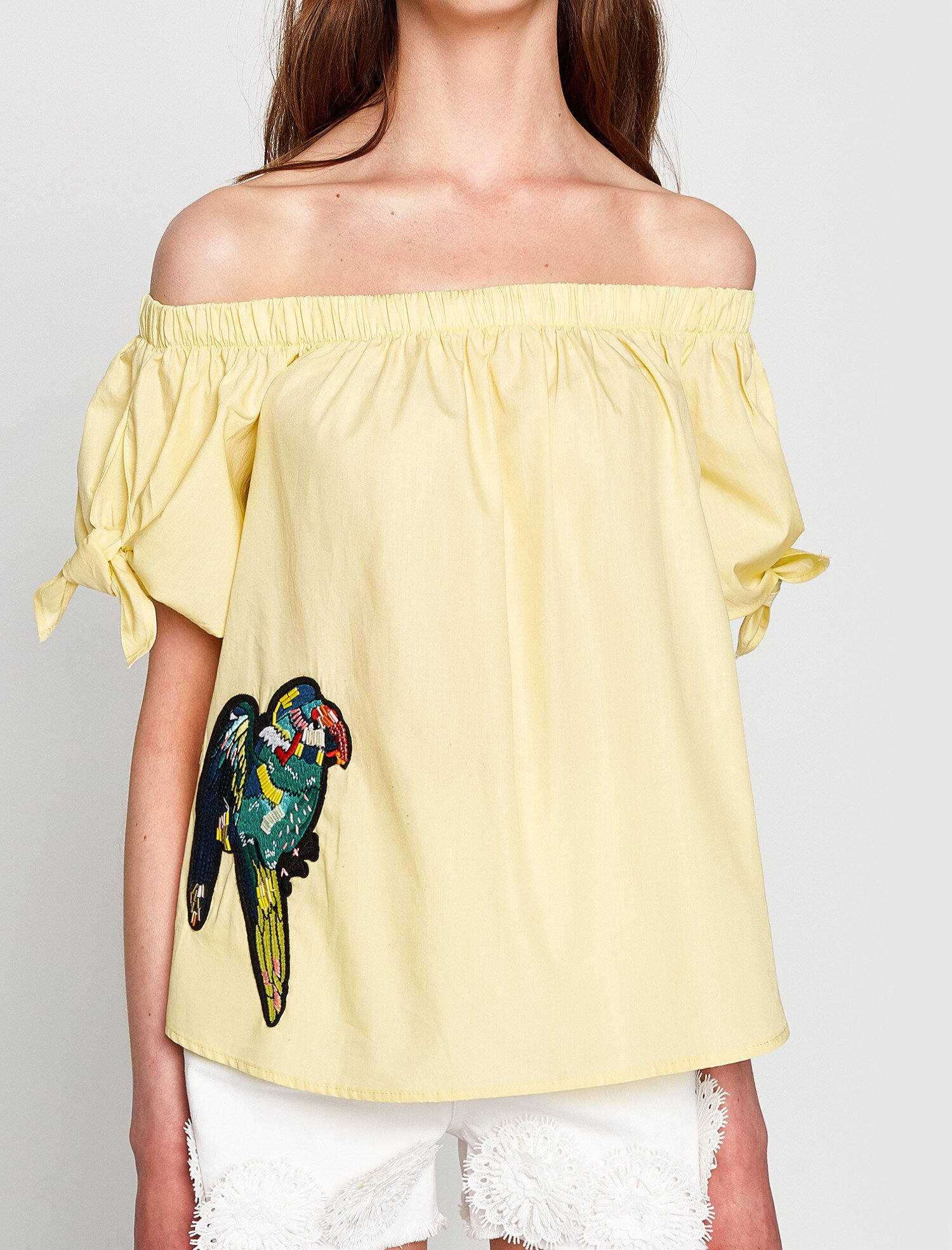   Nakış Detaylı Bluz