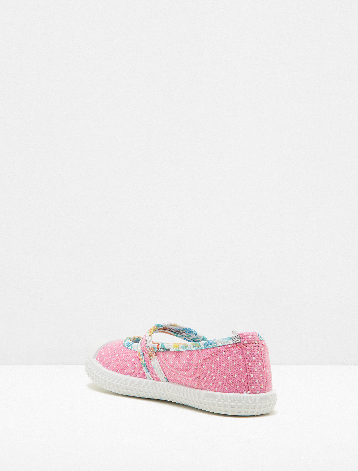 Kız Çocuk Bağcıksız Çiçekli Ayakkabı