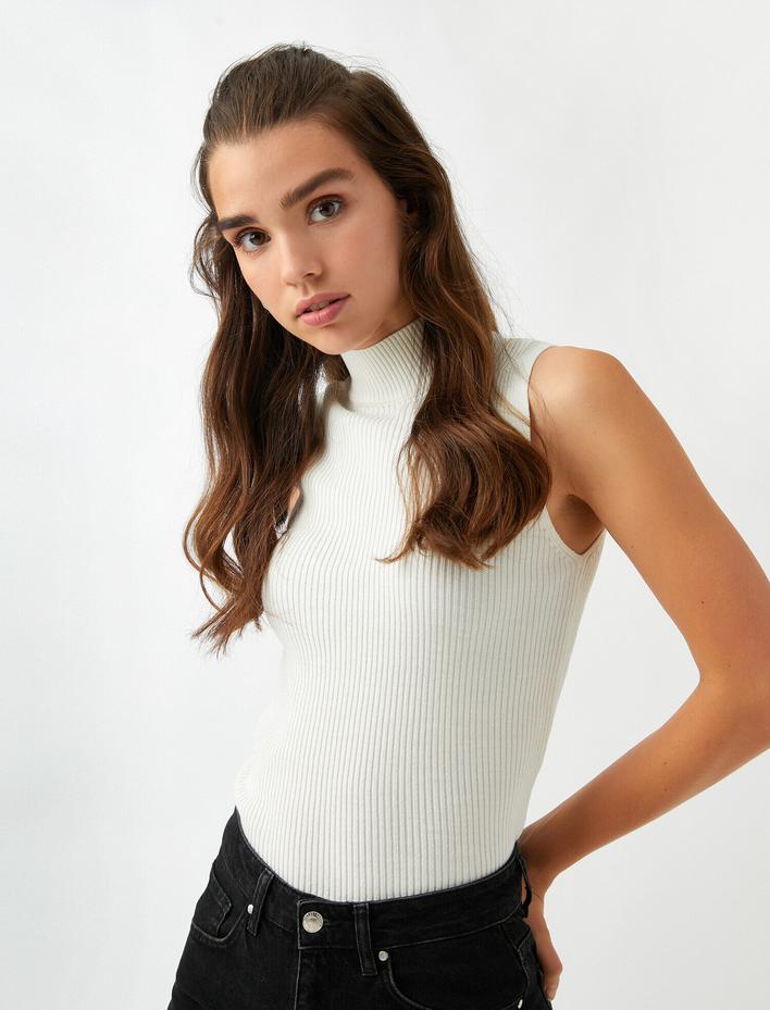  Balıkçı Yaka Kolsuz Triko Atlet