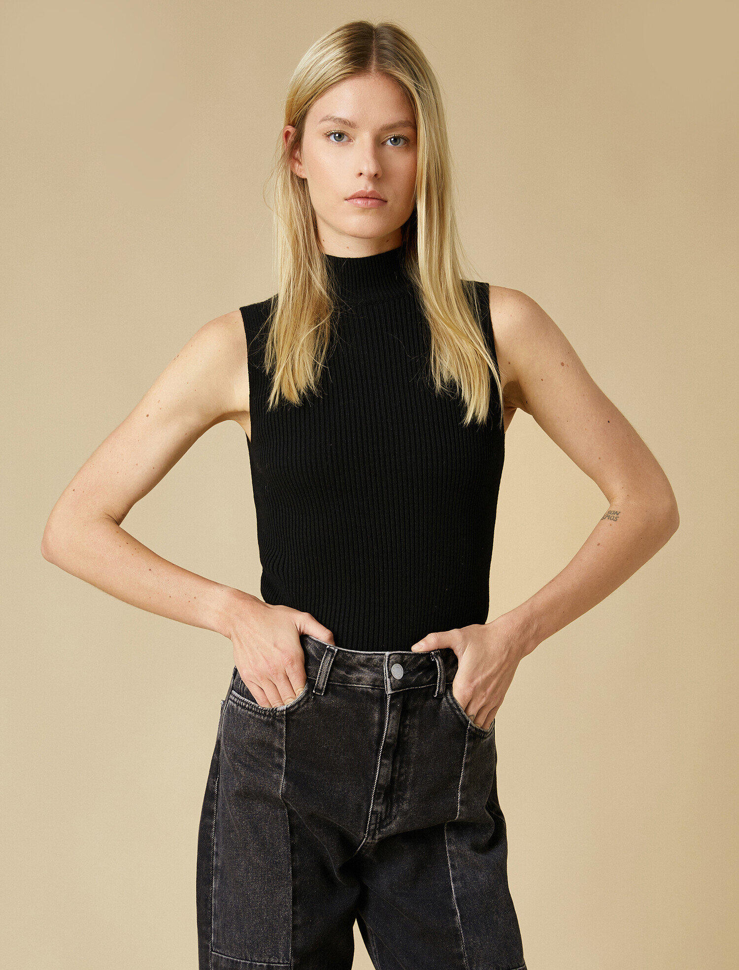   Balıkçı Yaka Kolsuz Triko Atlet